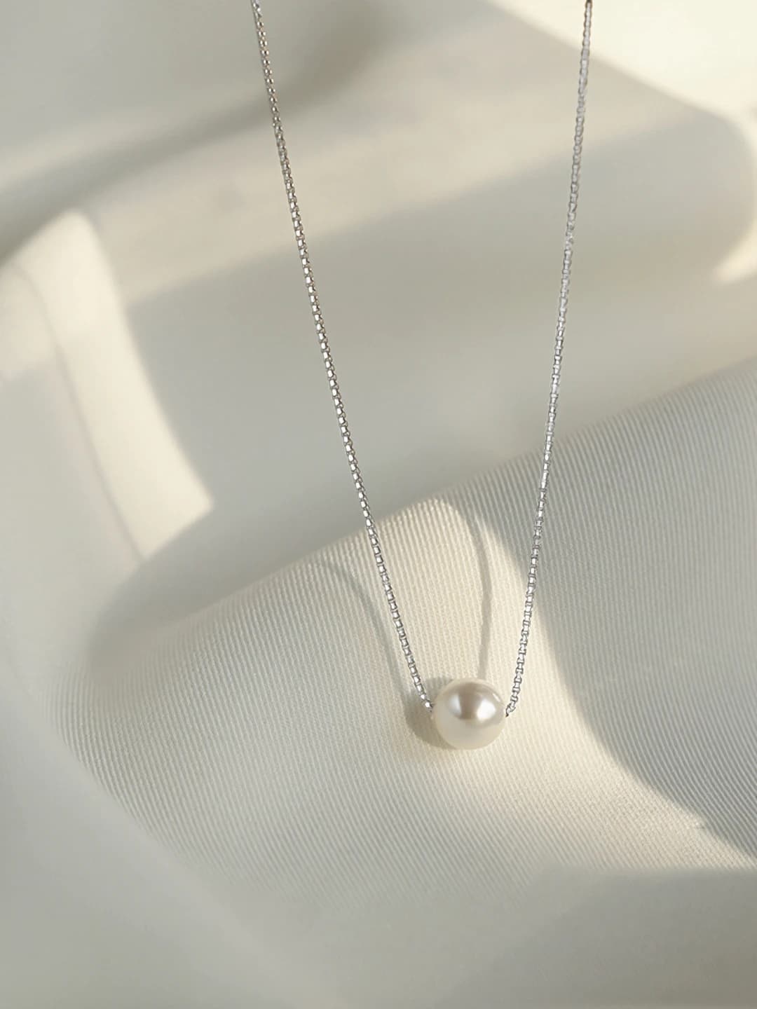 1489# 8mm pearl necklace