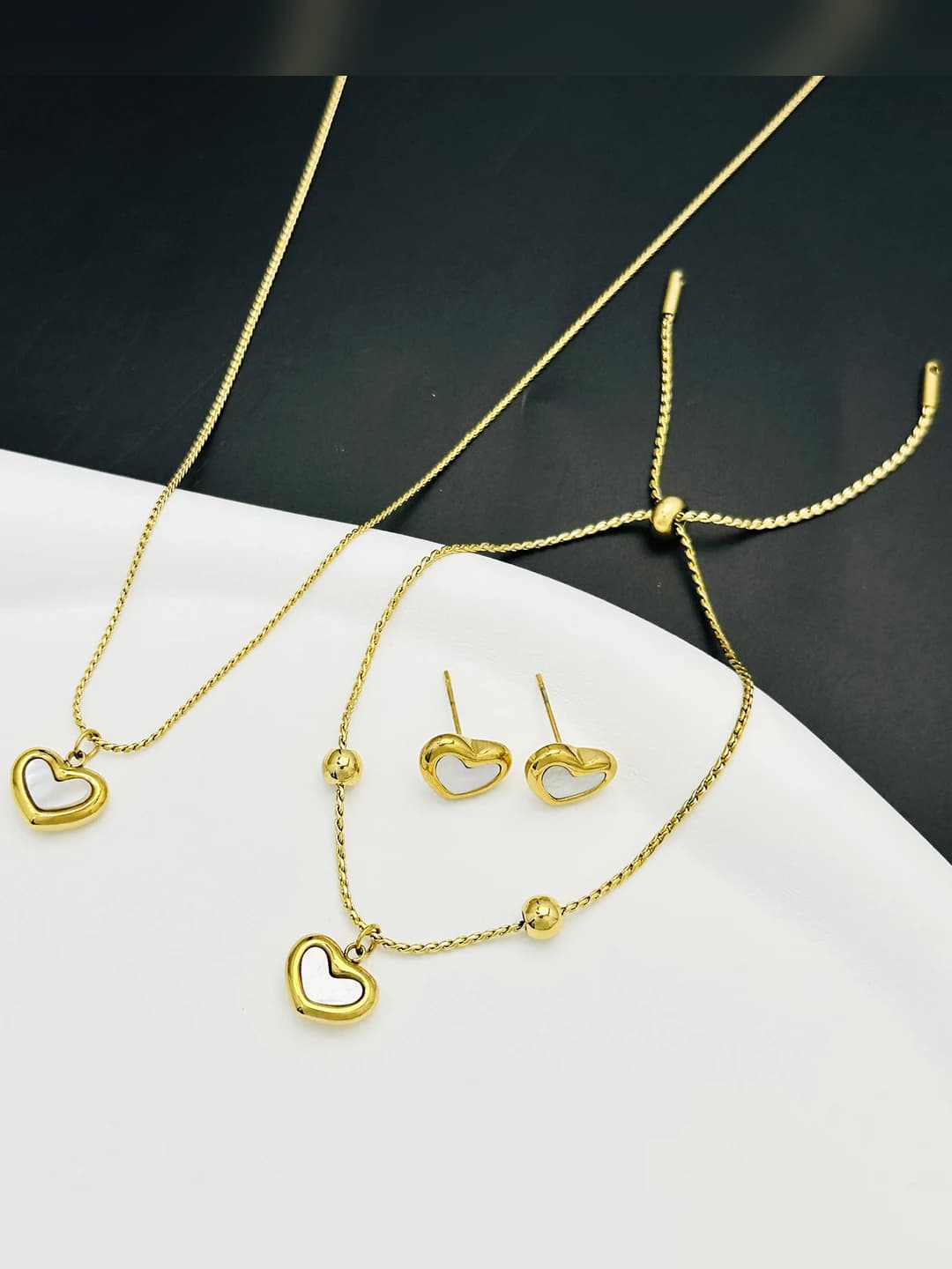 Women's titanium steel heart-shaped pendant necklace