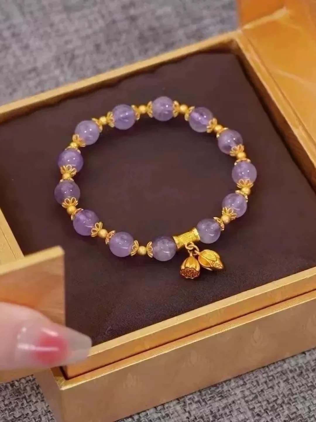 M186 Lotus joy bracelet purple