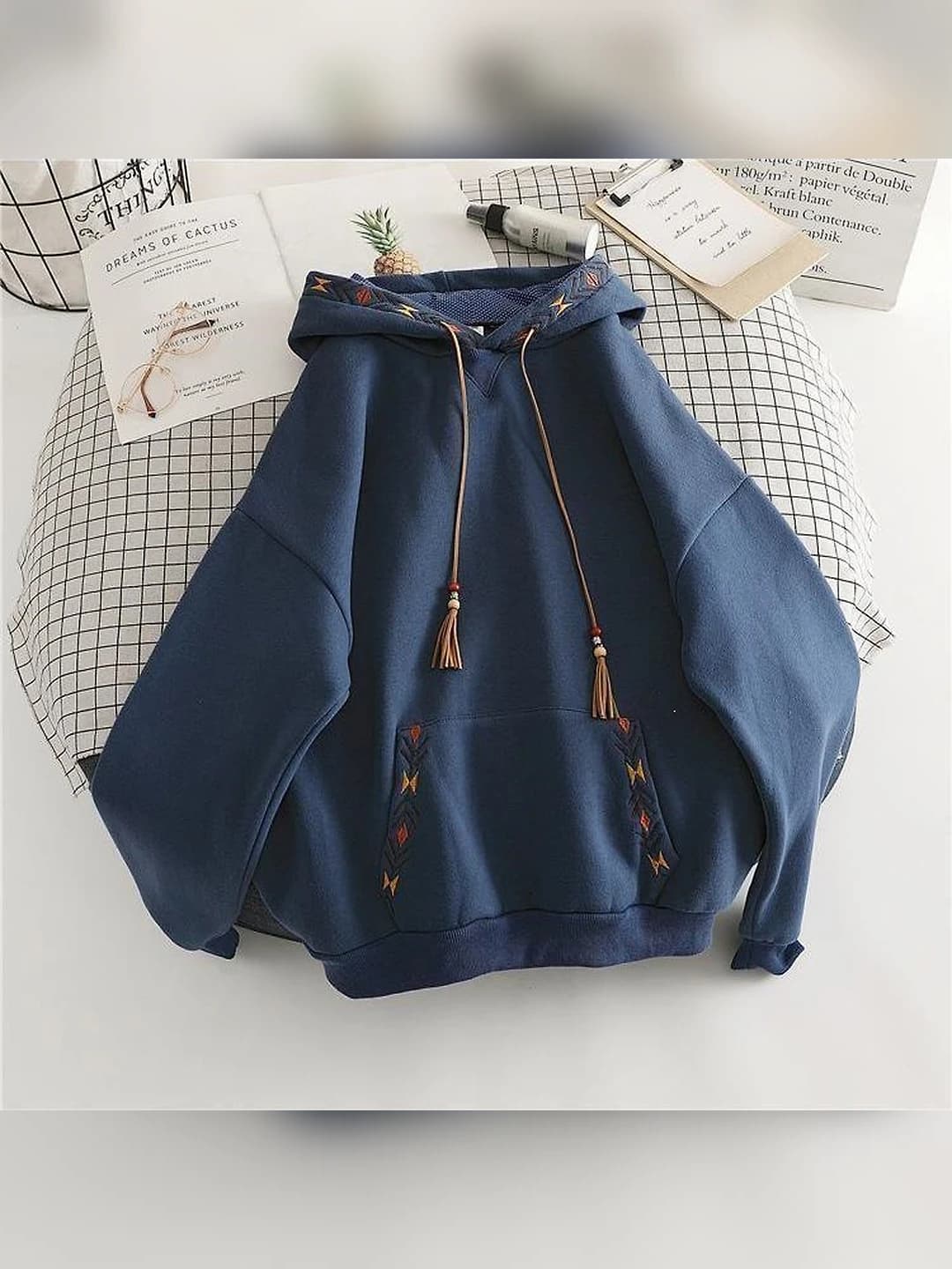 Blue [Embroidered/Thin] Regular