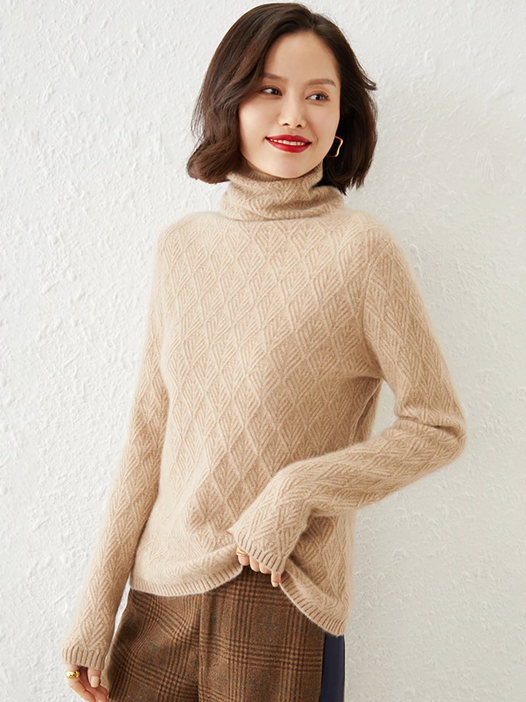 Elegant camel