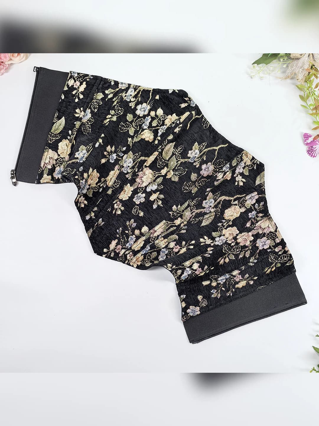 Black-gold flower, straight