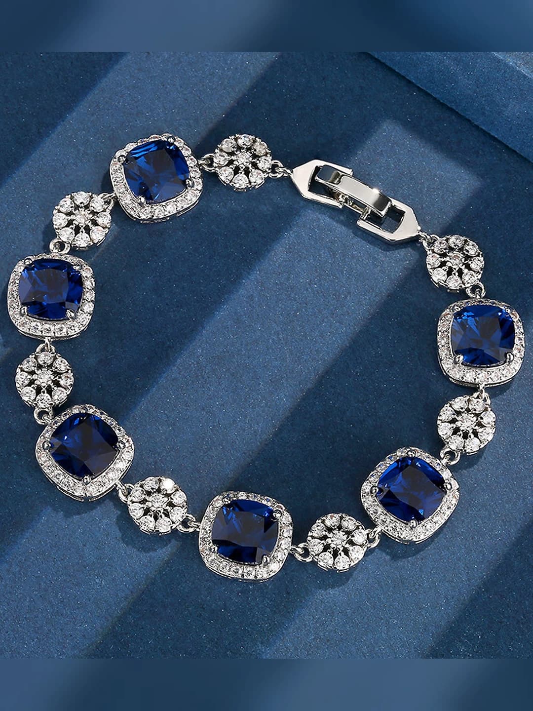 Blue tanzanite bracelet 17cm