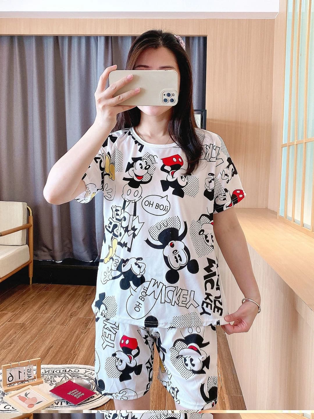 Short - Black & white Mickey