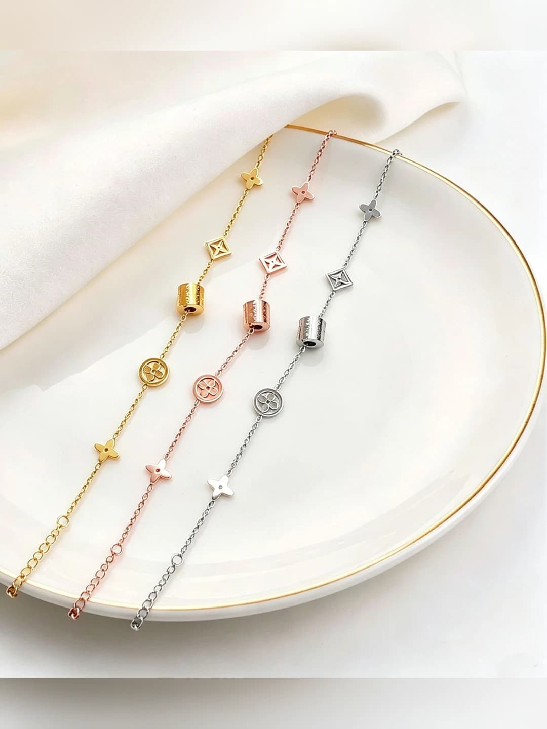 Titanium steel bracelet with flower and petal design, non-fading, work and leisure style