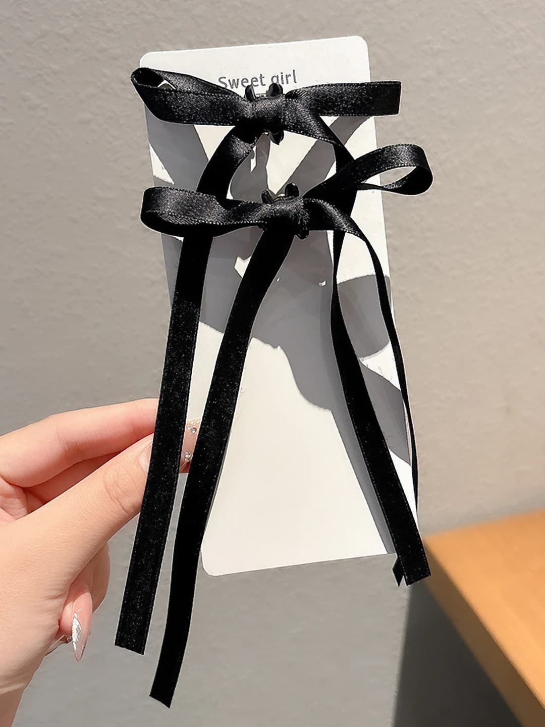 1# Black bow ribbon clip, 1 pair