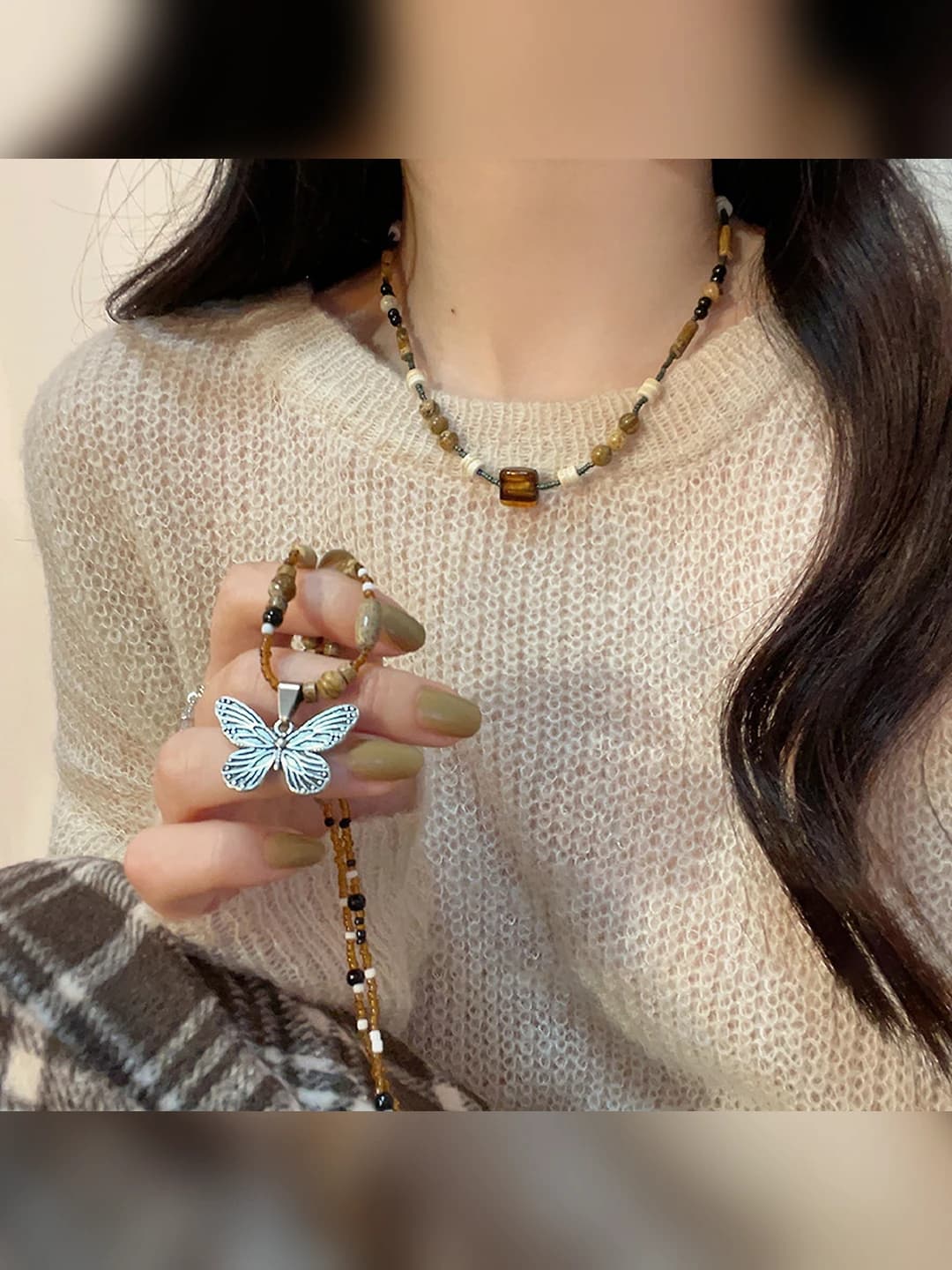 Women's retro butterfly necklace with artificial stones in Korean style