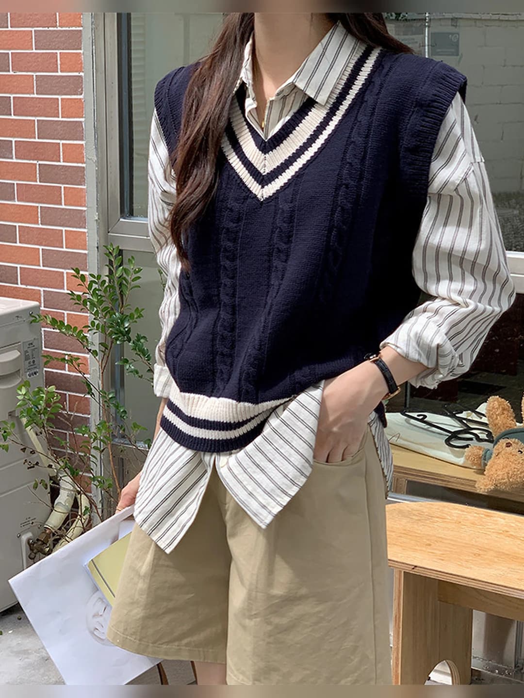 Women's autumn preppy style V-neck sleeveless loose fit sweater vest