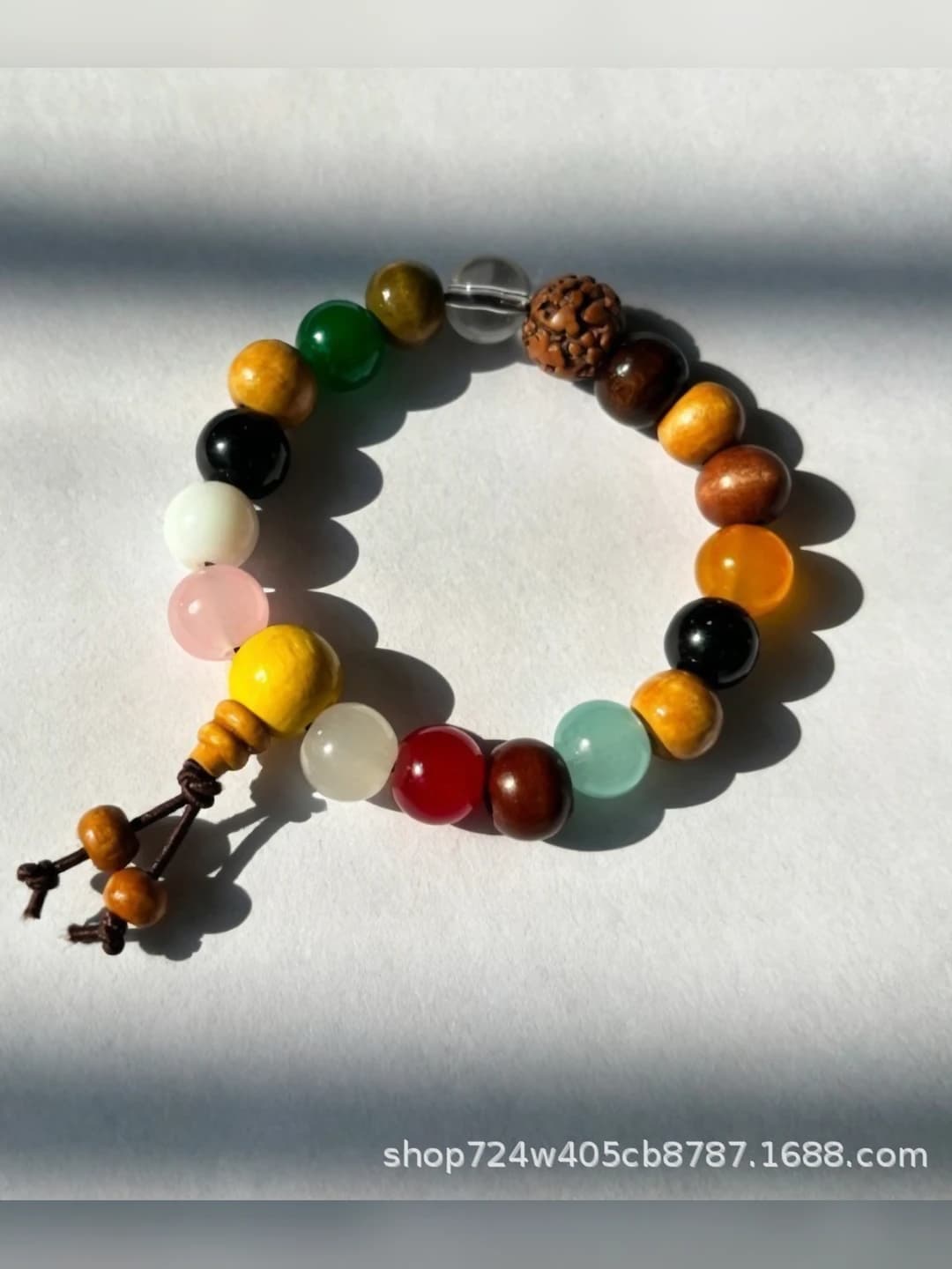 Eighteen beads bracelet