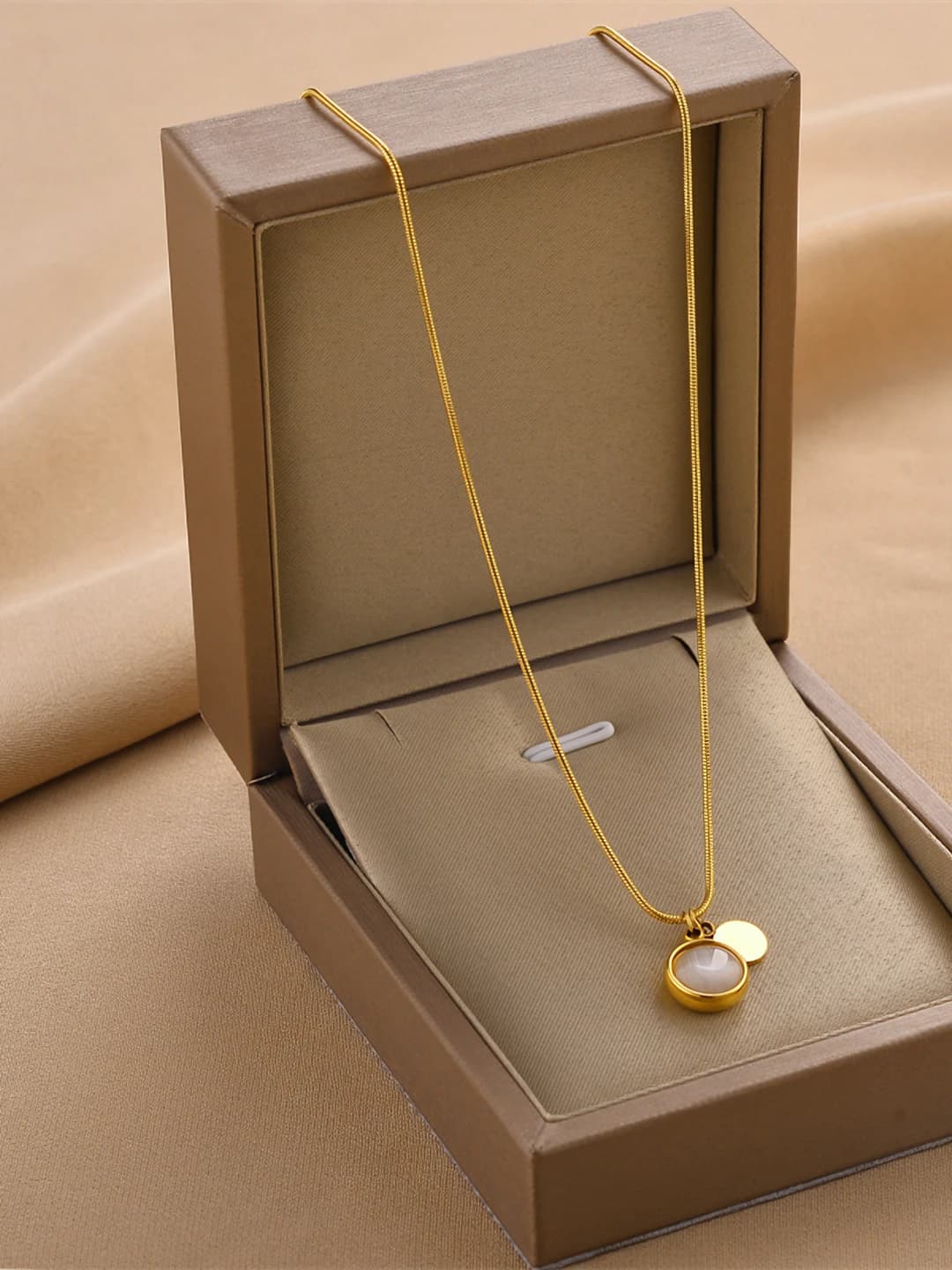8948-Gold