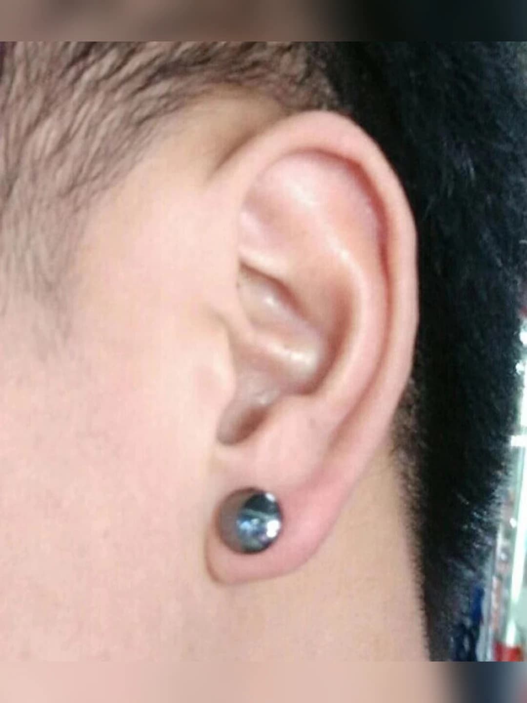 Black magnetic clip-on earrings 8mm, simple style