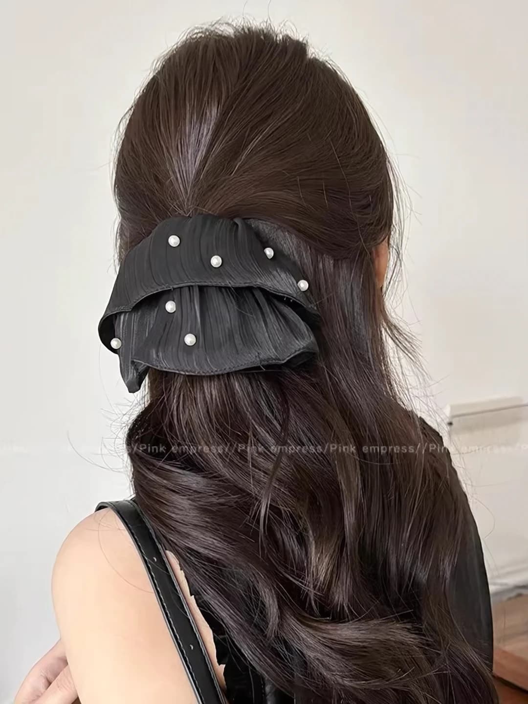 2# Black pearl ruffle 20 cm