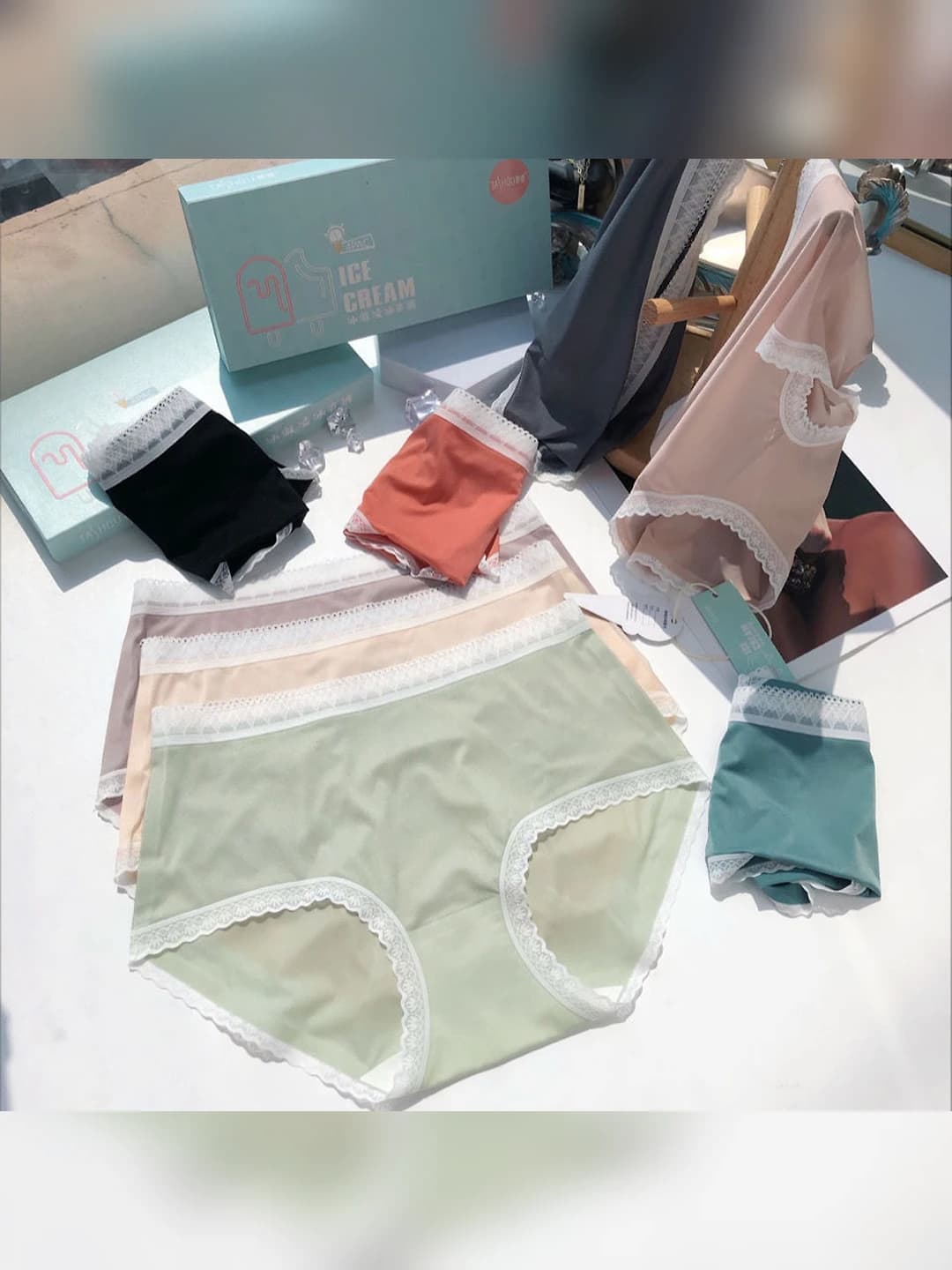 Women's seamless briefs, ice-silk fabric, quick-dry, breathable, pure cotton gusset, mid-waist, solid colour, spring