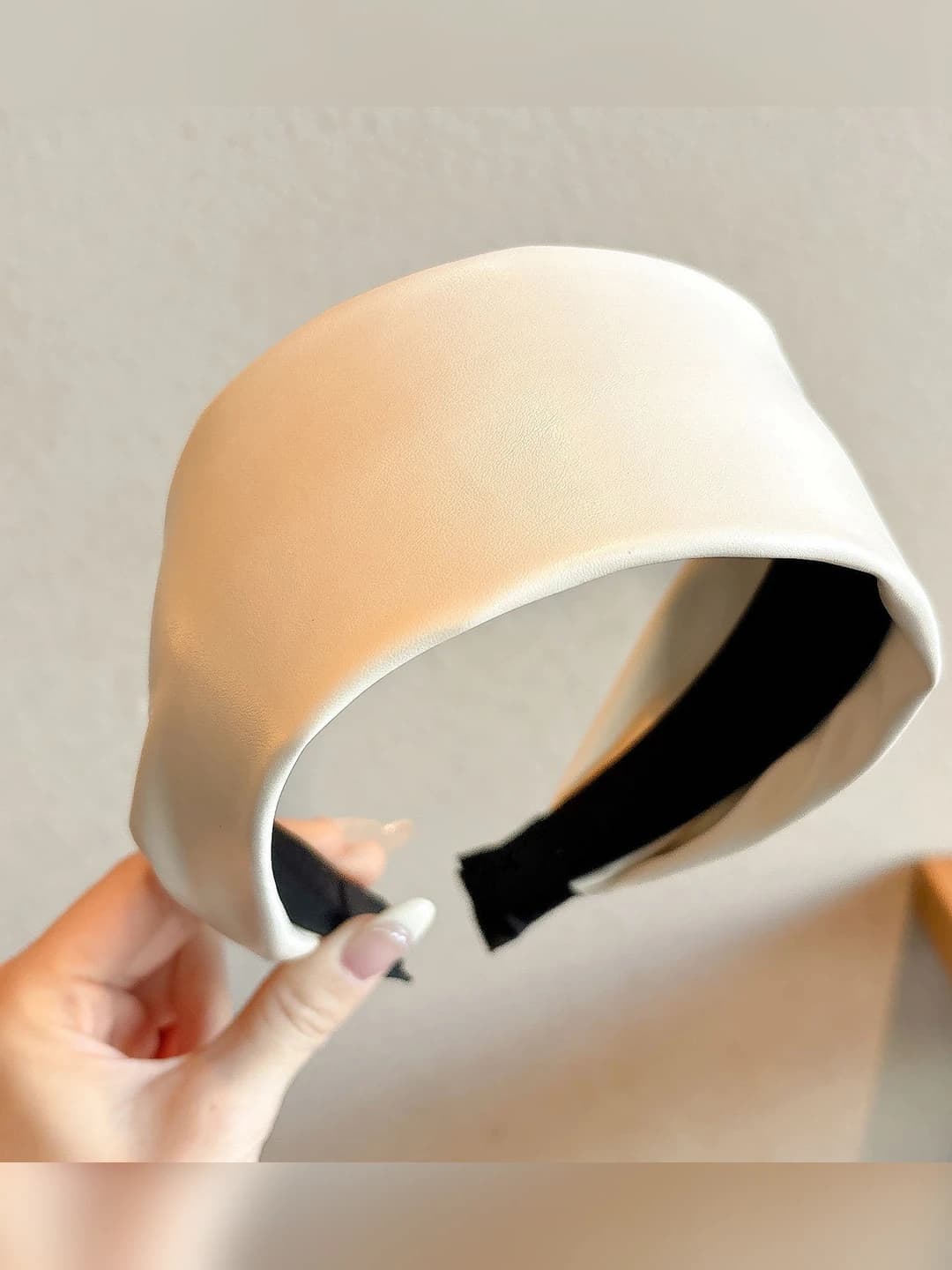 1# White leather - 6.5 cm