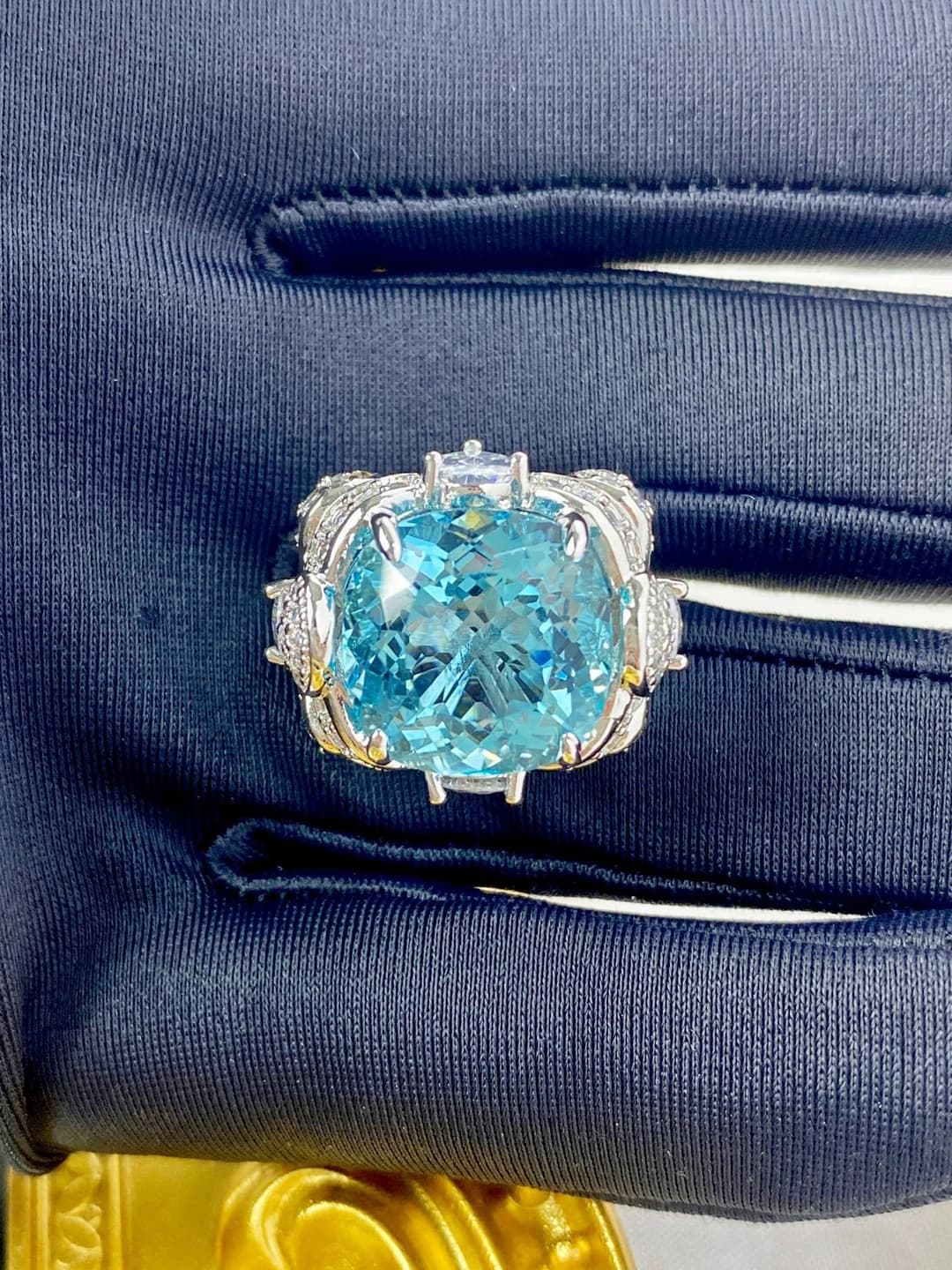 Sapphire blue diamond ring (adjustable)