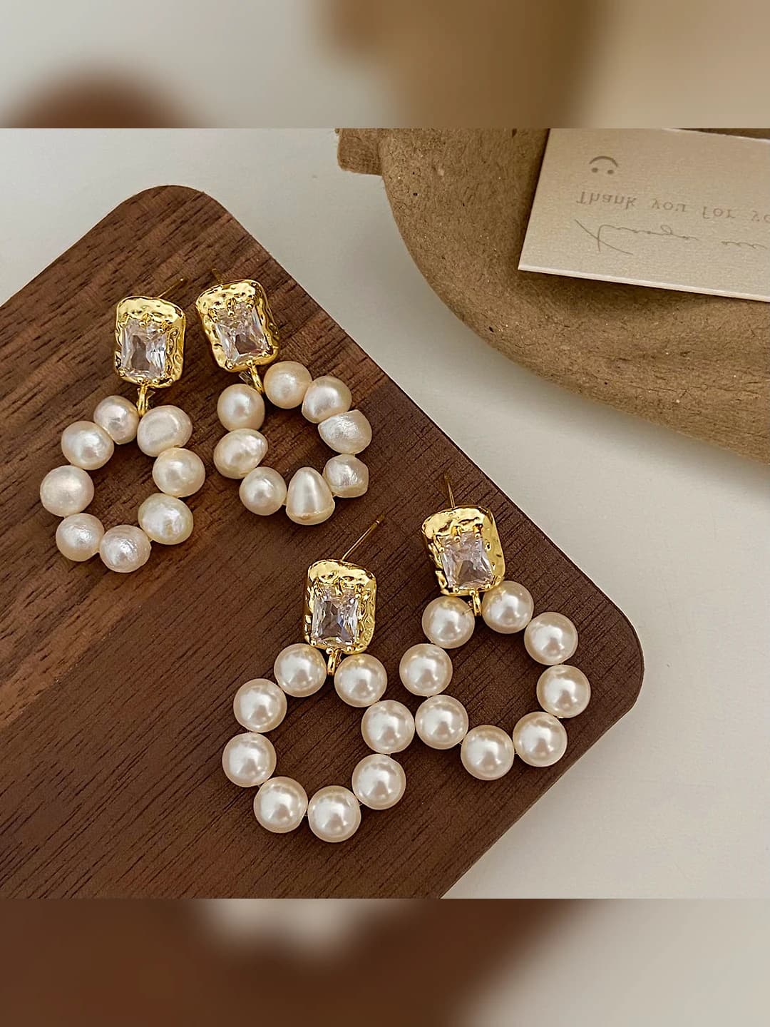 Women's sweet style freshwater pearl and zircon stud earrings
