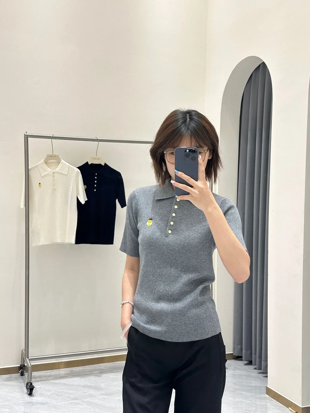 Ayollar uchun bahor-yoz junli aralash mato, ashib naqshli, kalta yengli, POLO yoqali, yopiq knitted polo top