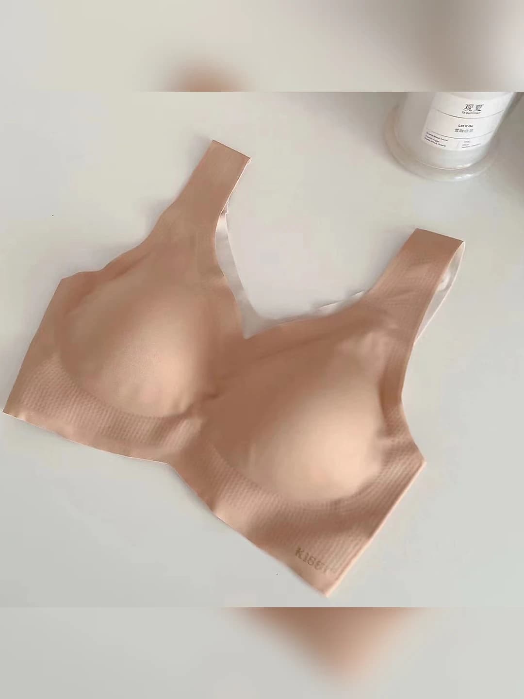 Tank bra: Skin tone