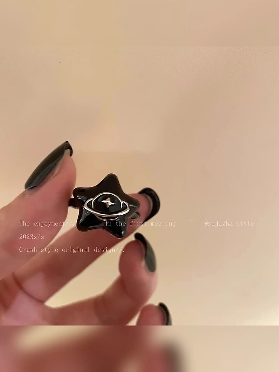 Star ring with drop