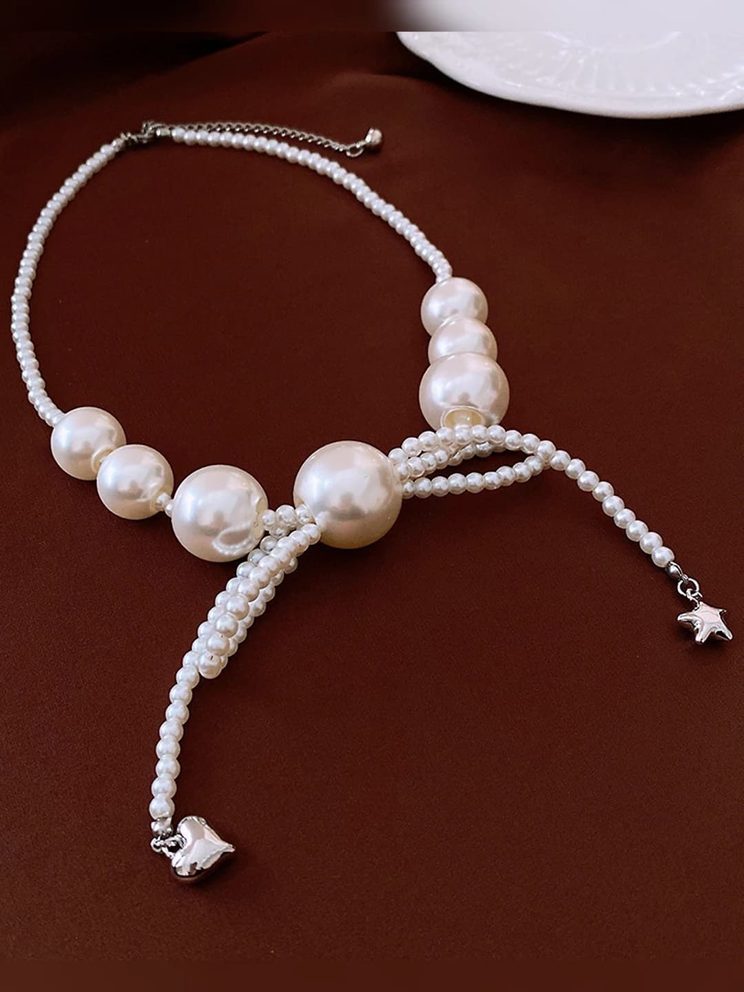 White, 7 pearls