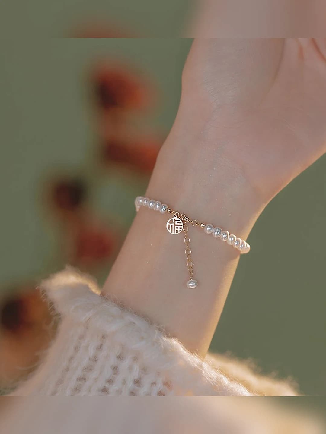 Luck character pearl bracelet