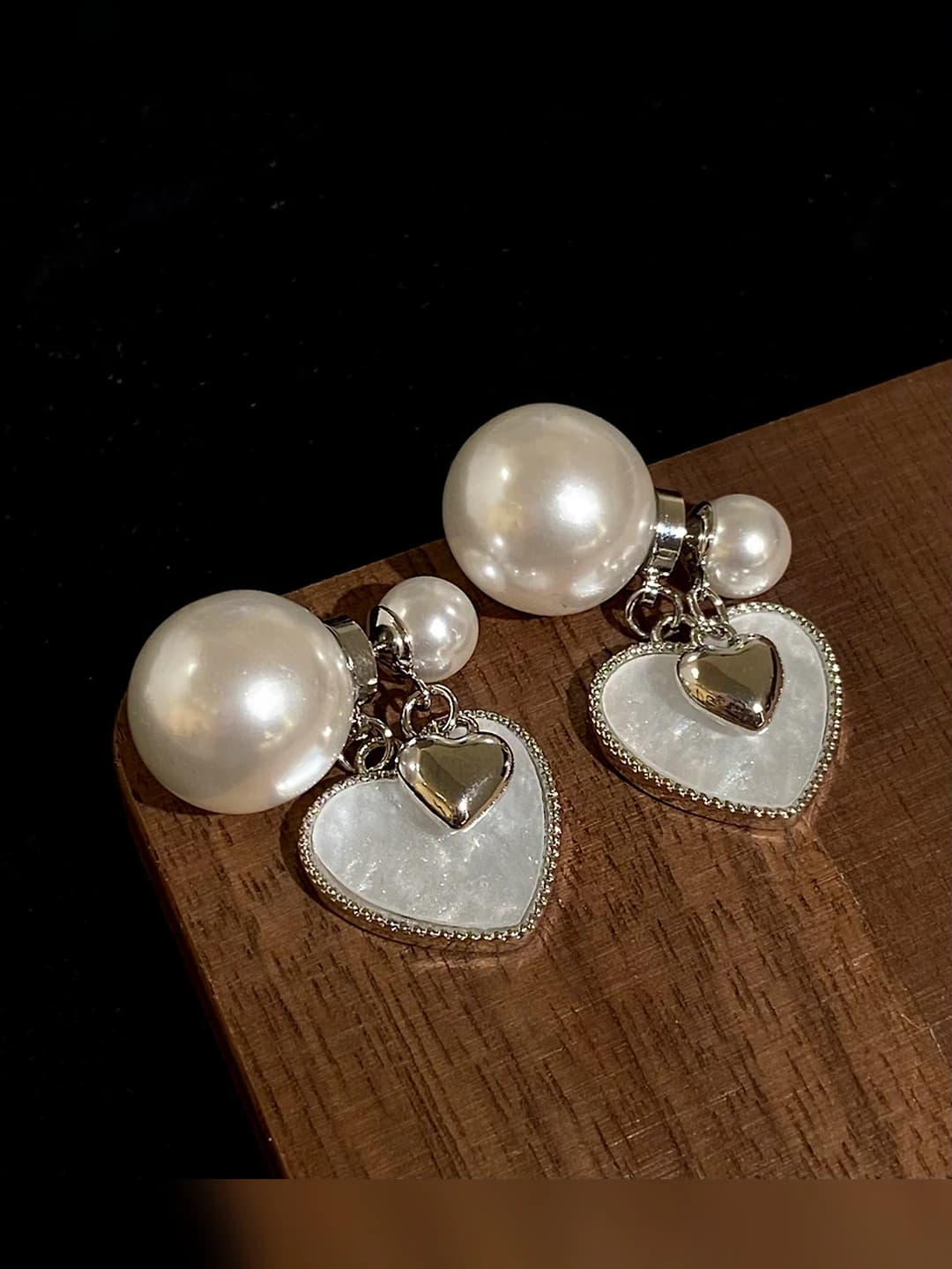 Plastic shell heart clear pearl silver heart earrings