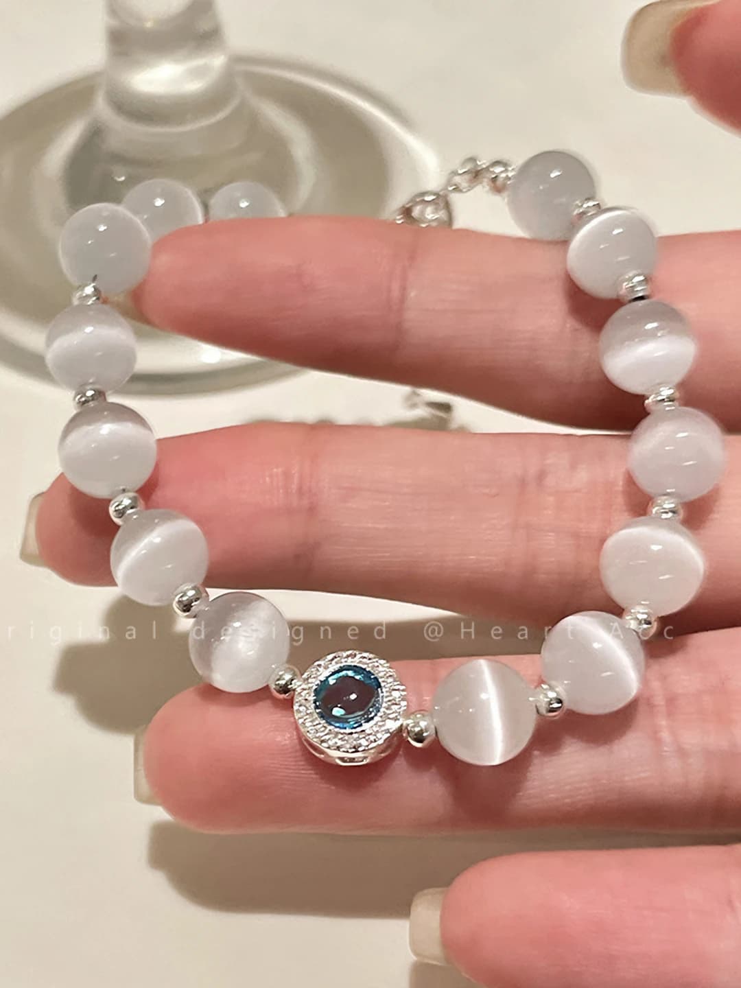 Cat's eye stone