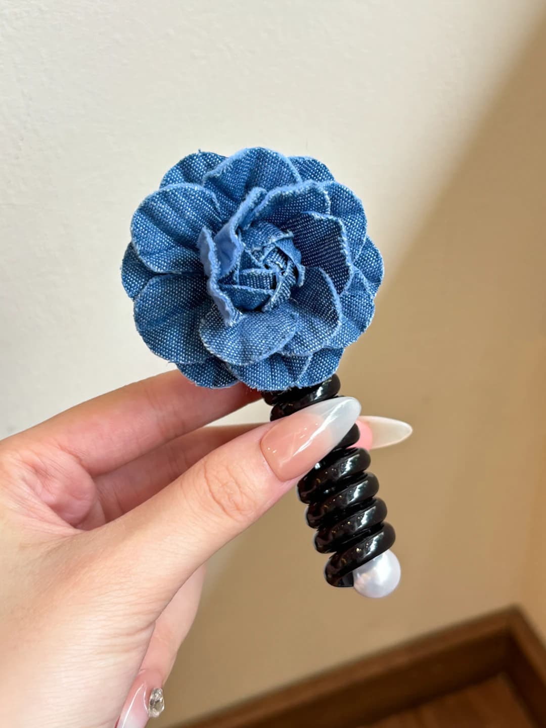 1# Dark blue flowers hair tie