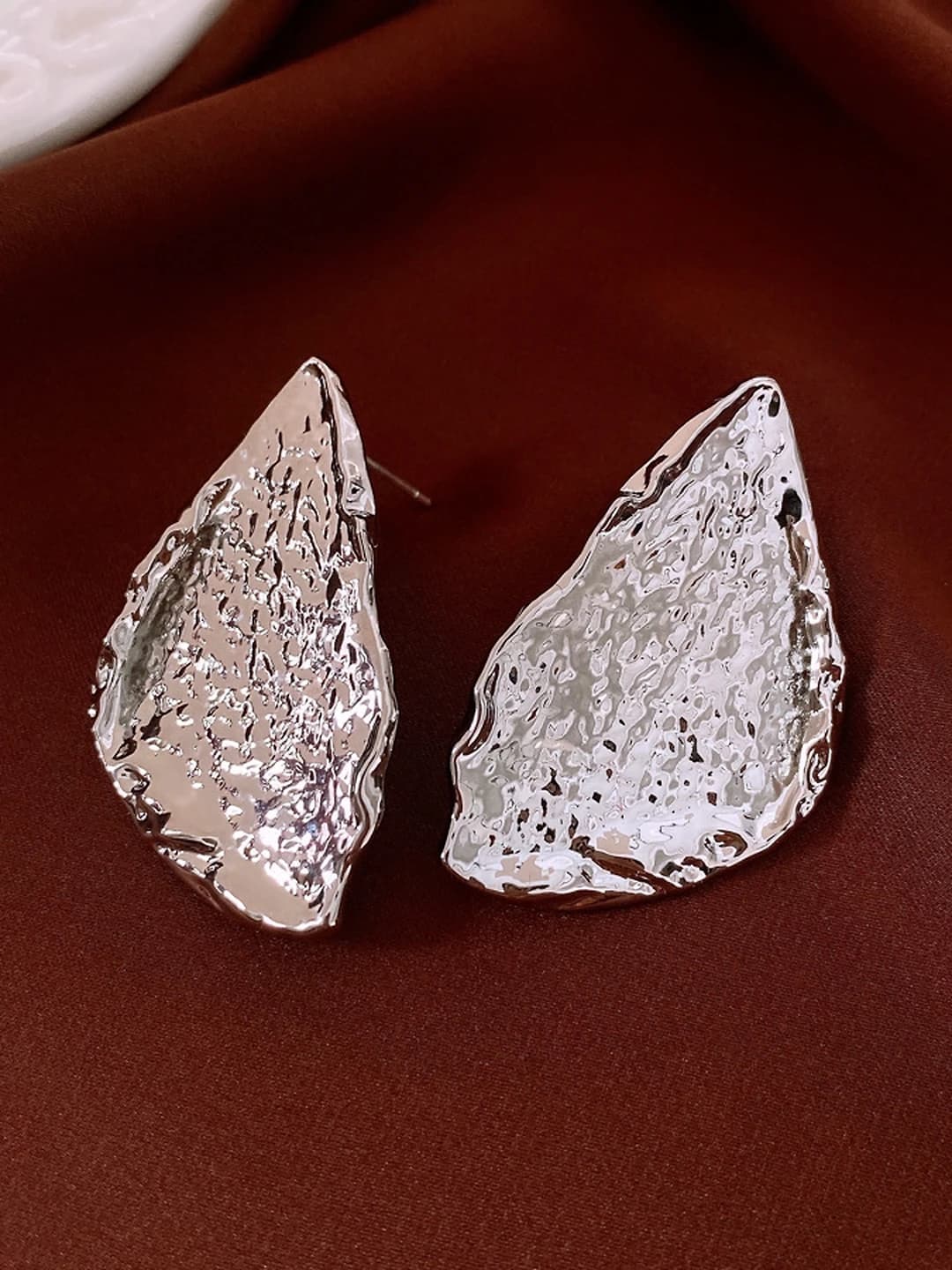 39# Silver post - Silver