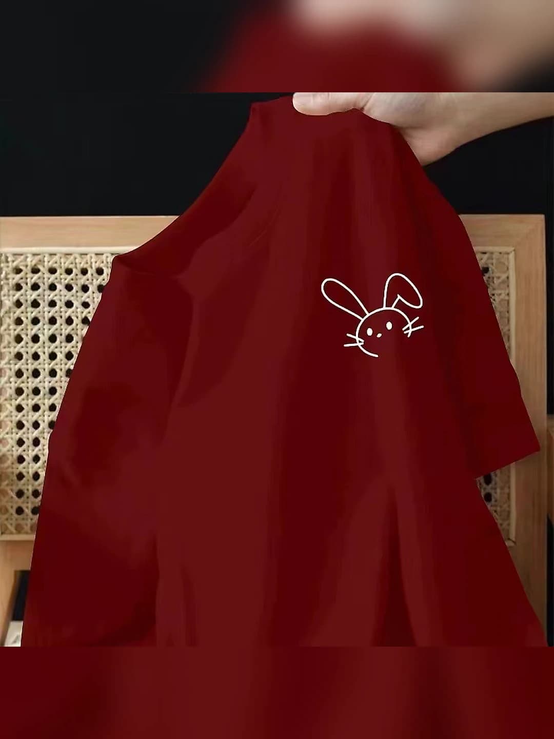 Bordo (chap ko'krakda uzun quloqli quyon)