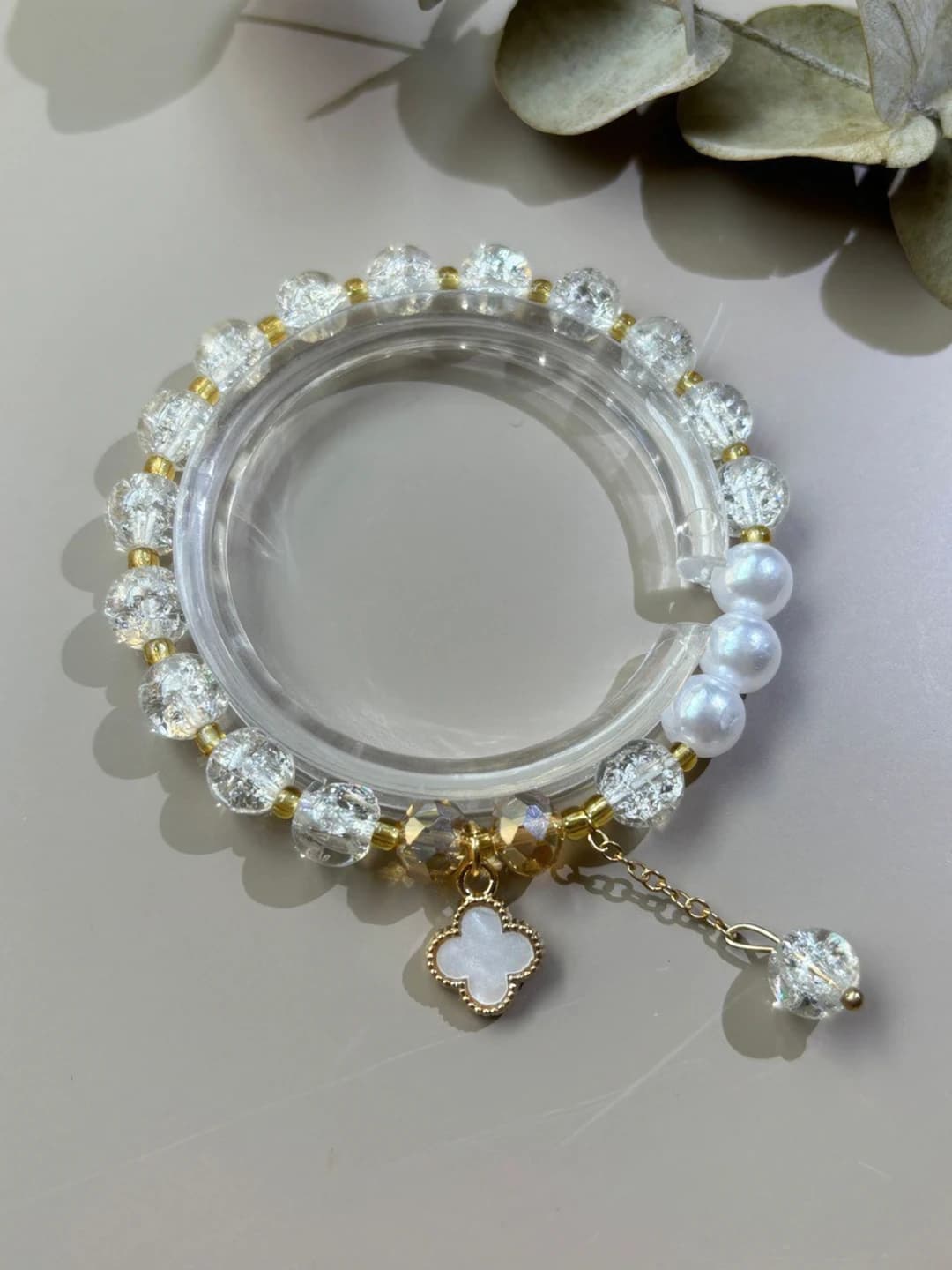 White clover pearl