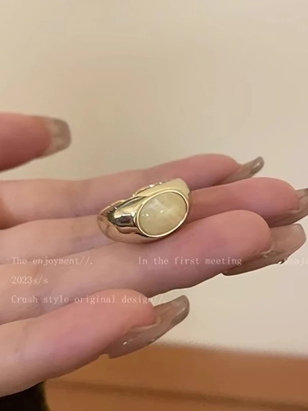 Off-white, open ring