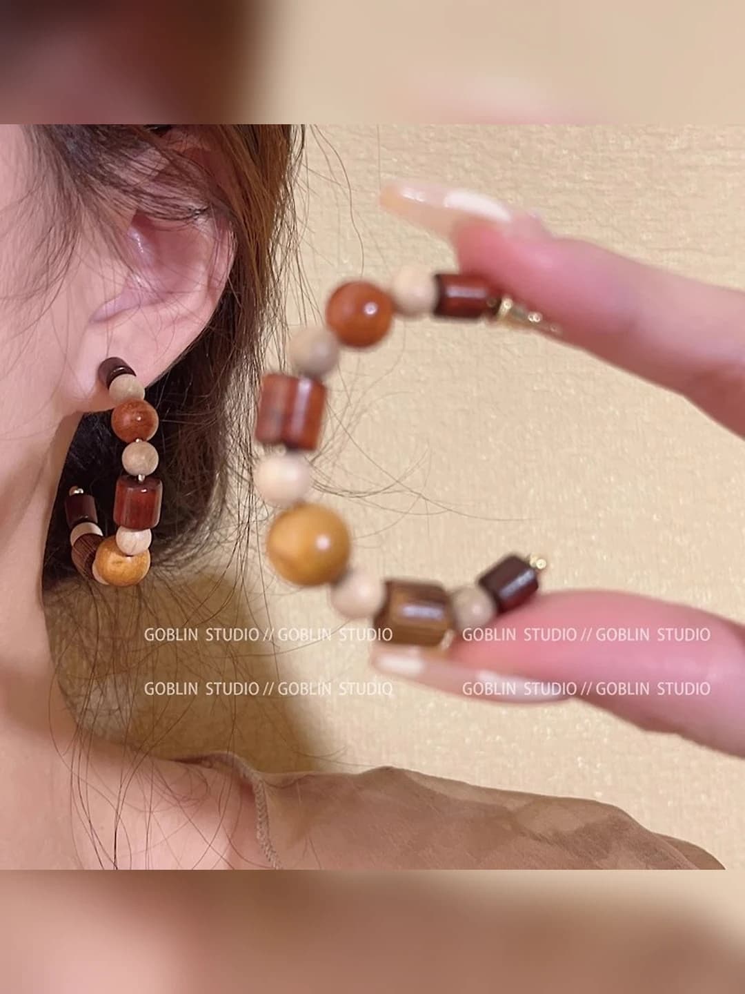 Women's C-shaped stud earrings in retro and ethnic style
