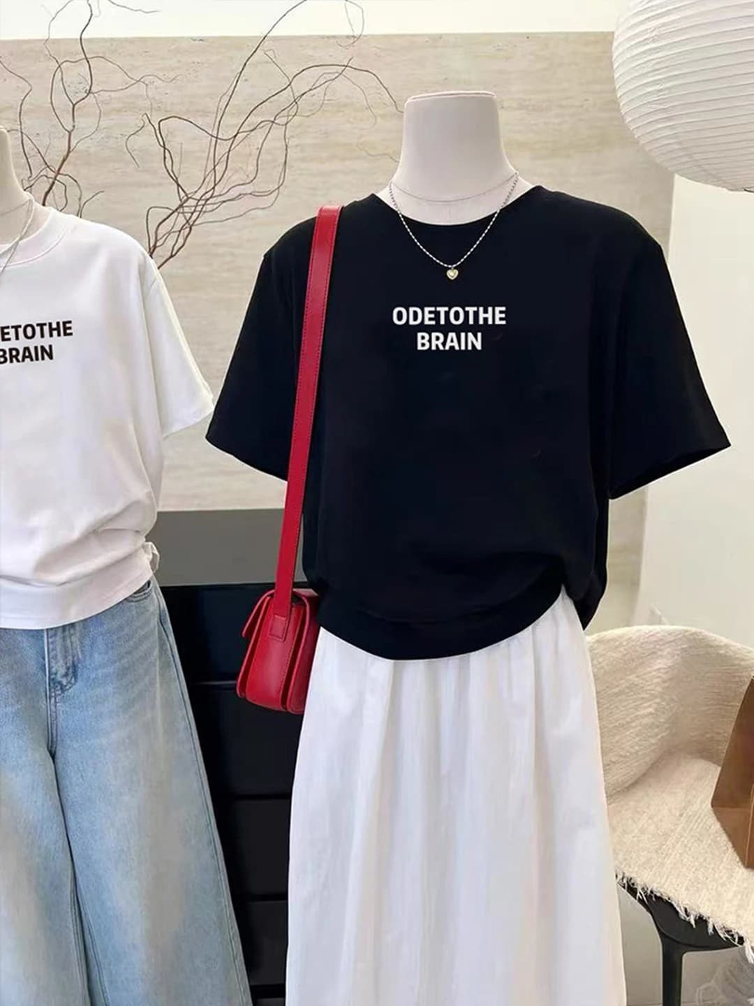 Qora - ODETOTHE kichik harf