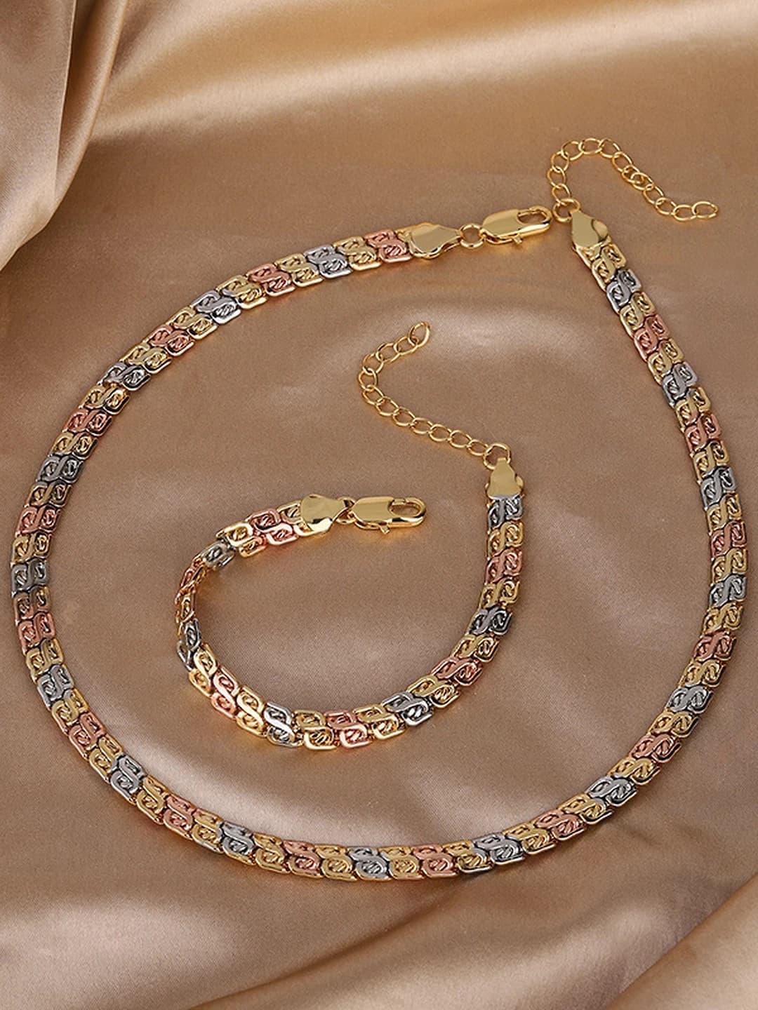 Women's old money style set (necklace and bracelet) with geometric design, gold plating and stone inlays