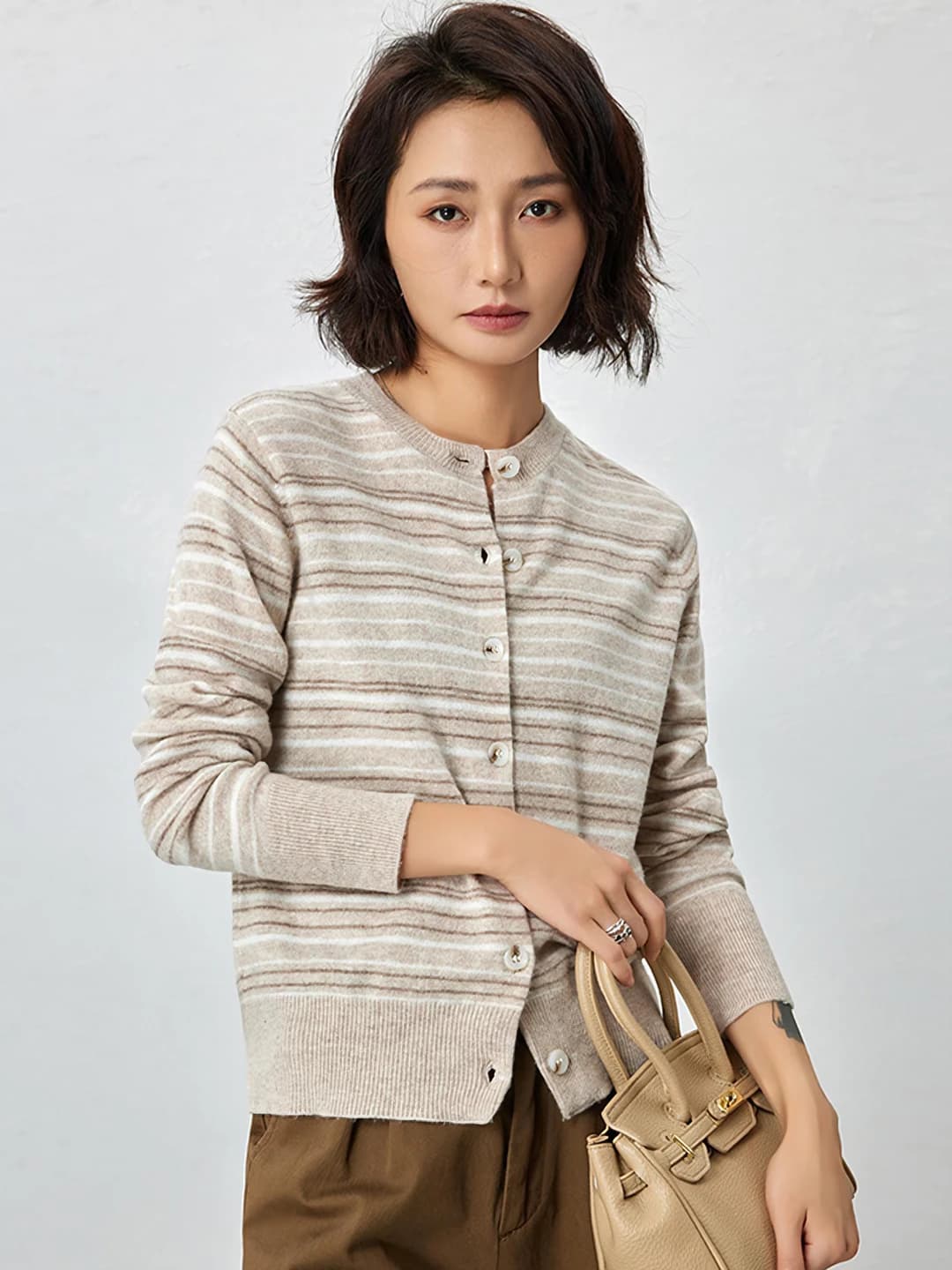 Tuya rangli yo'l-yo'l