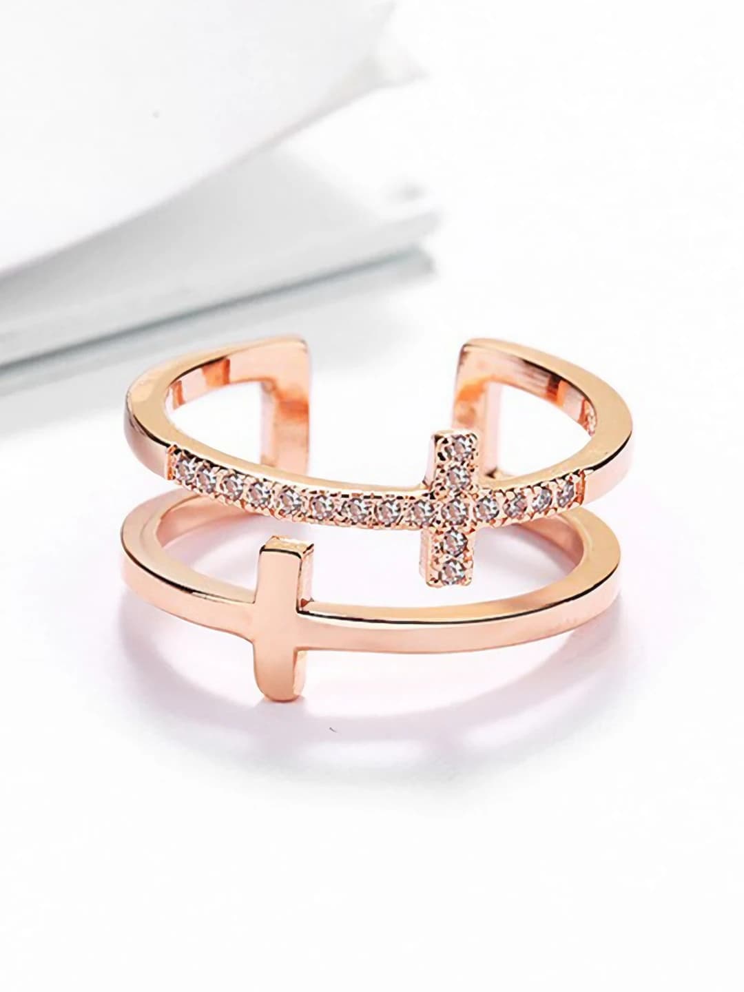 A035 Rose gold cross ring