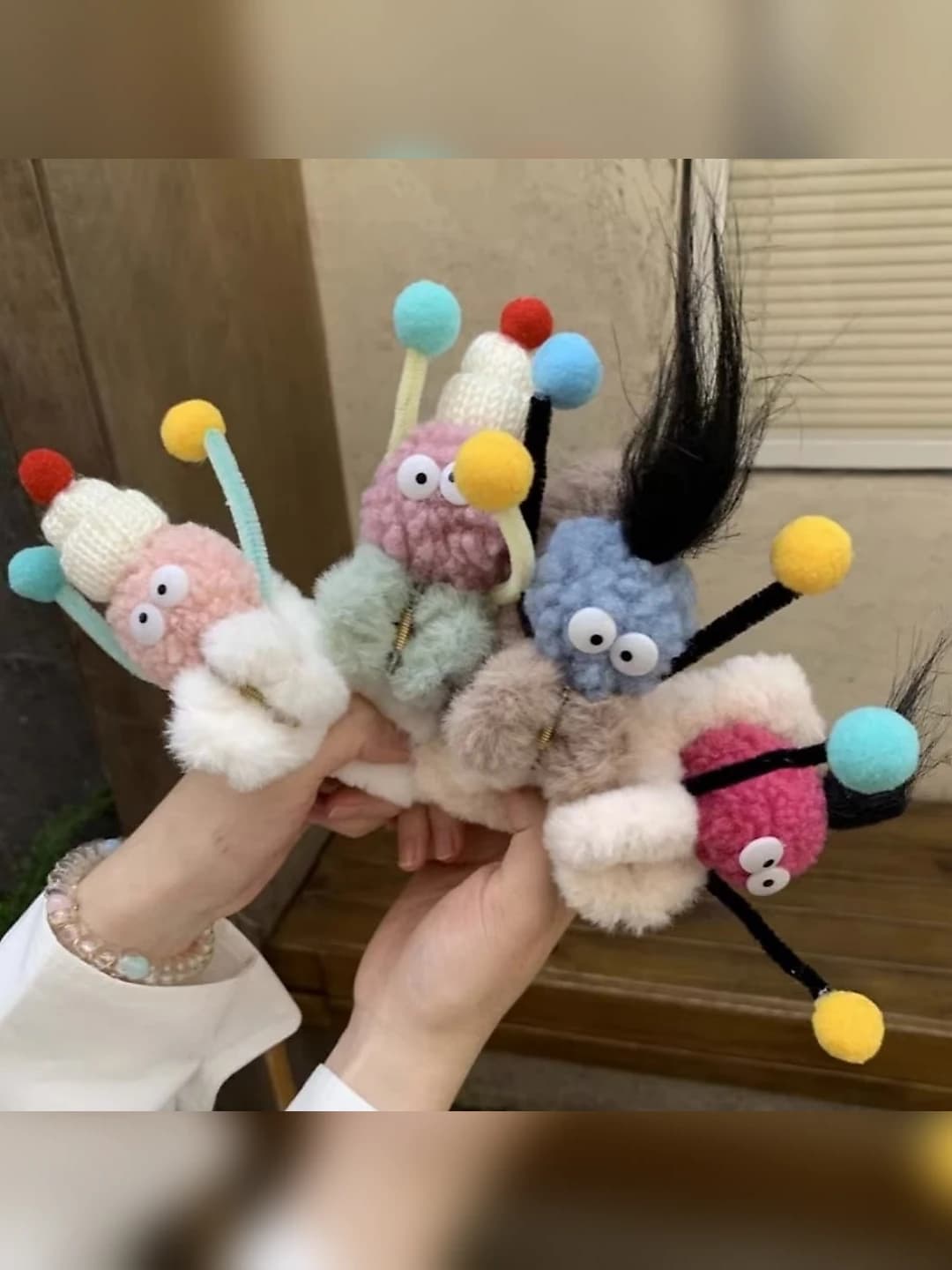Women's large plush hair claw clip handmade in Korean style with cartoon design for autumn-winter