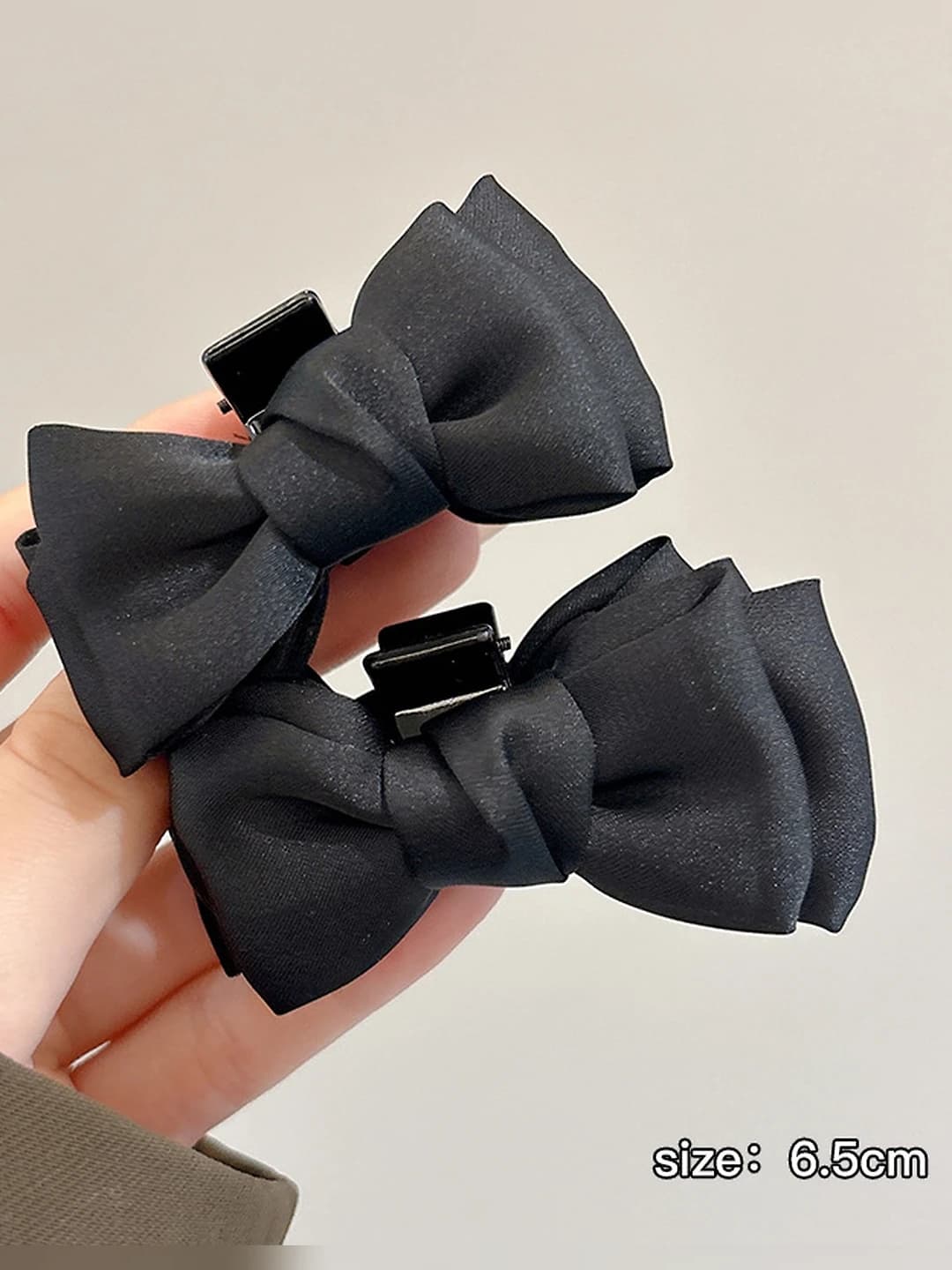 Black square handle bow, 1 pair