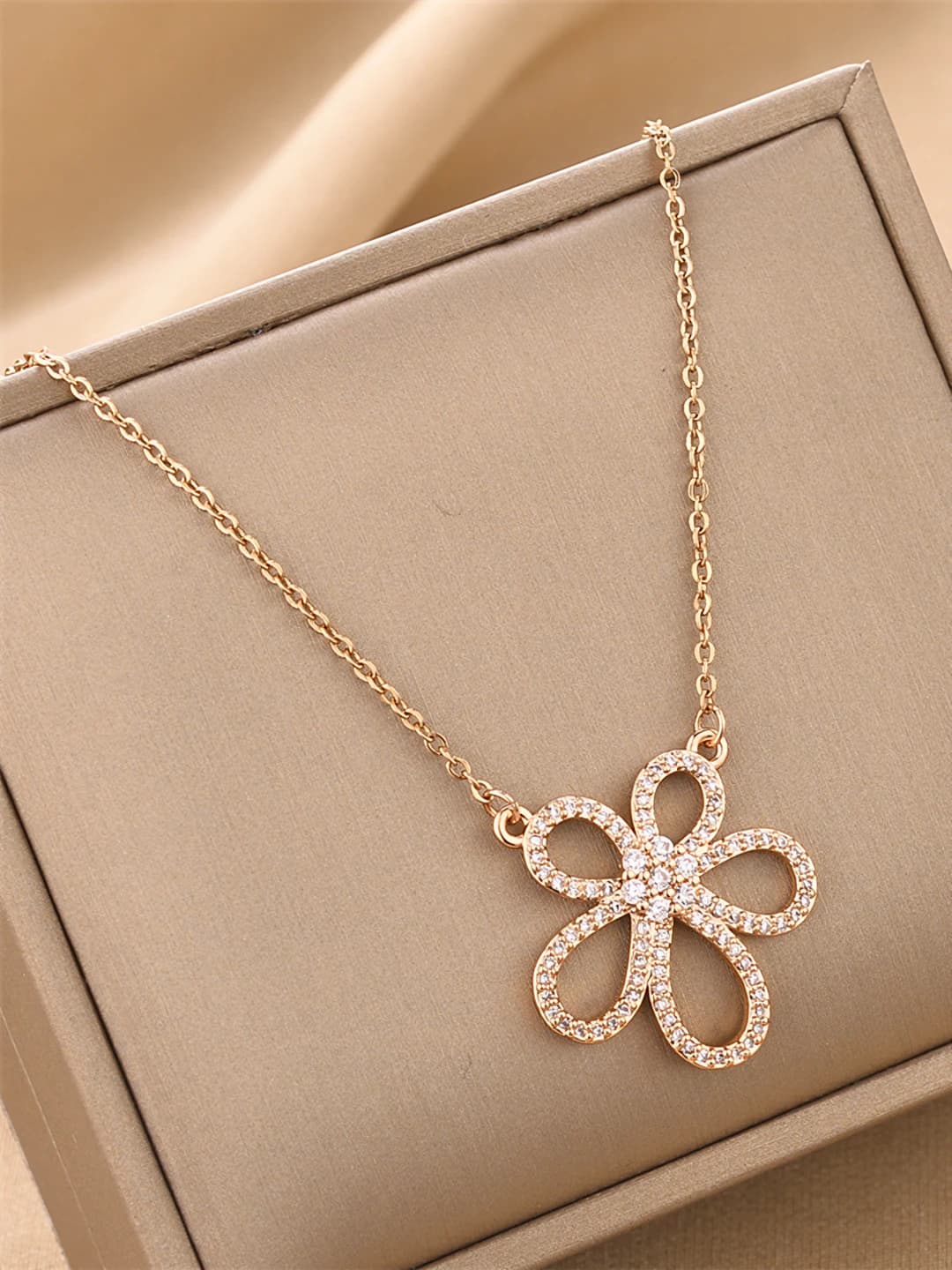 8975 - Rose gold
