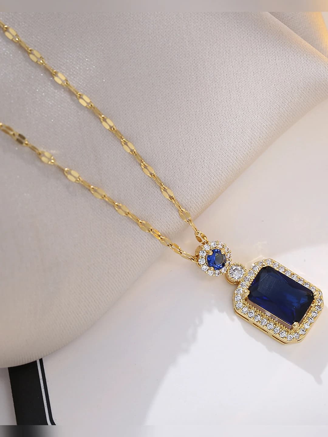 XL1507-9 Blue stone necklace