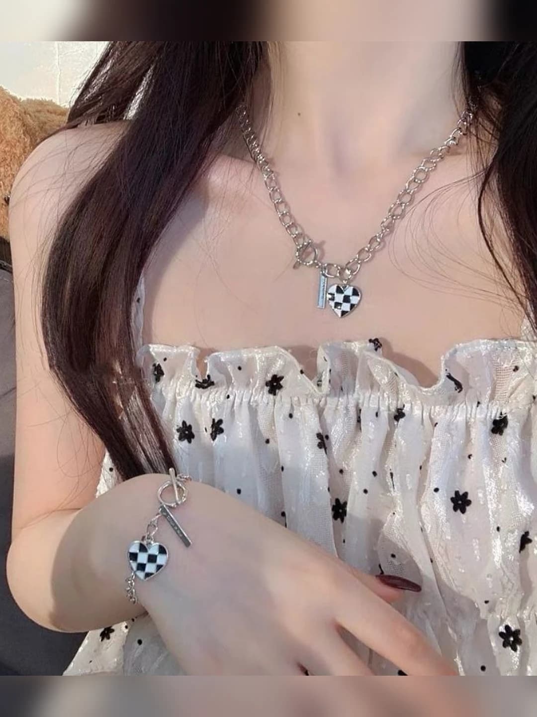 Women's set: checkered chain, heart pendant and bracelet, for sweatshirt and sweater