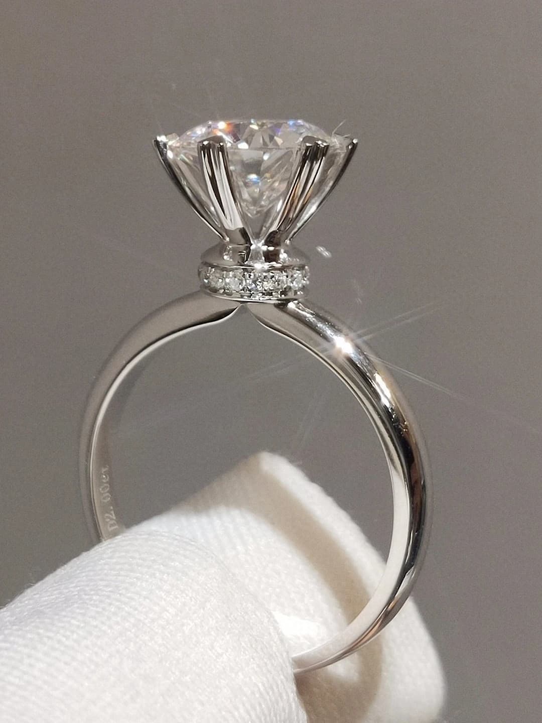 Стиль-воротник с камнями, 2 ct (8 мм)