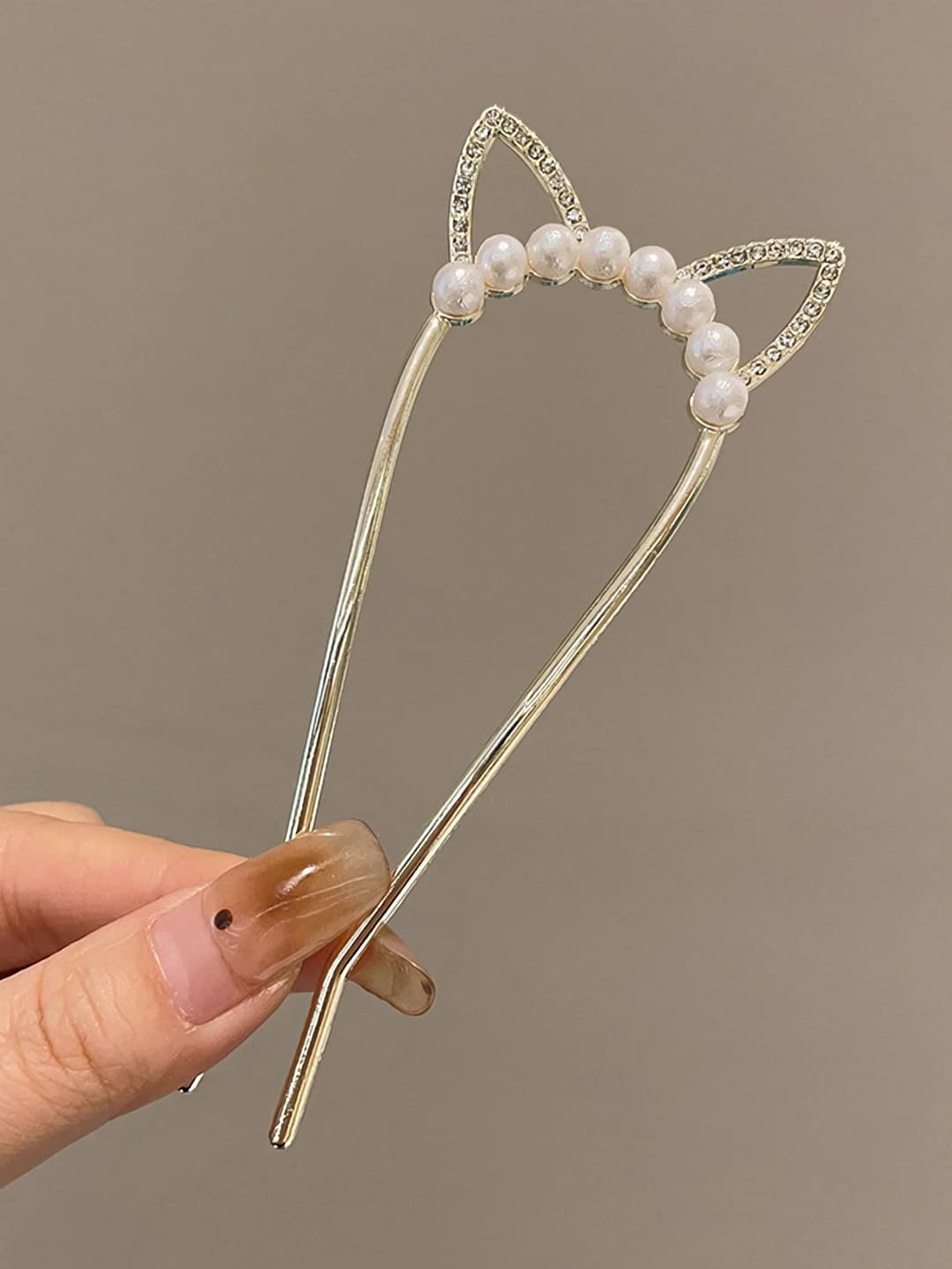 2# Gold cat ears pearl pin
