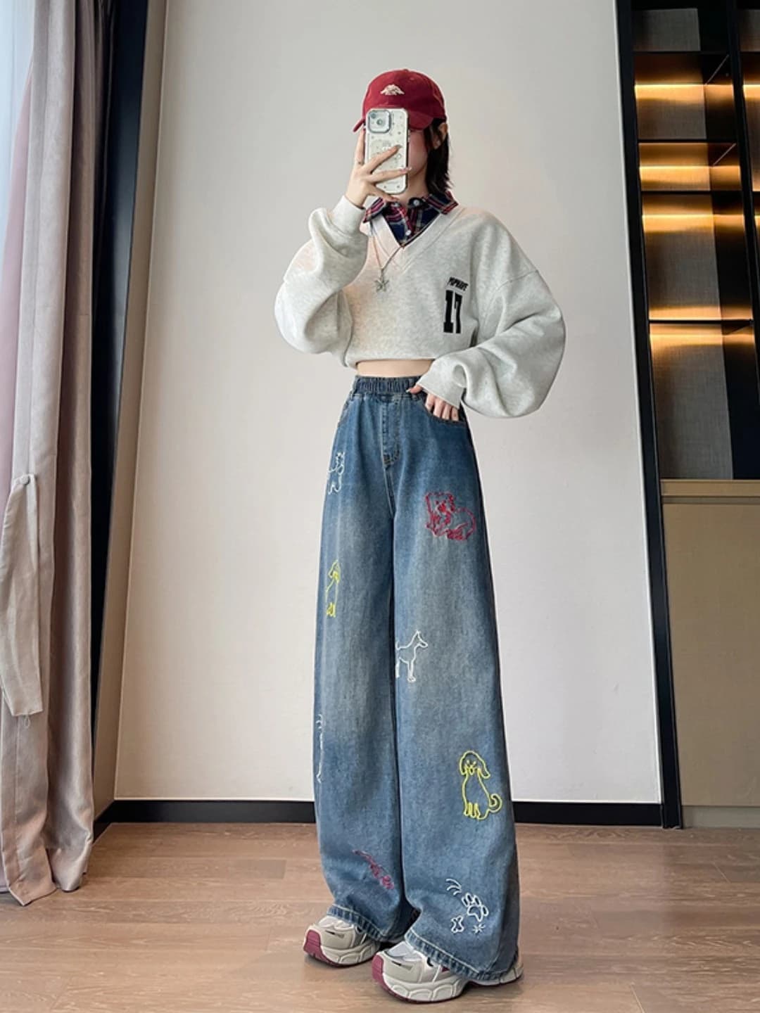 Women's wide and flared jeans, high waist, loose fit, embroidered, retro, autumn