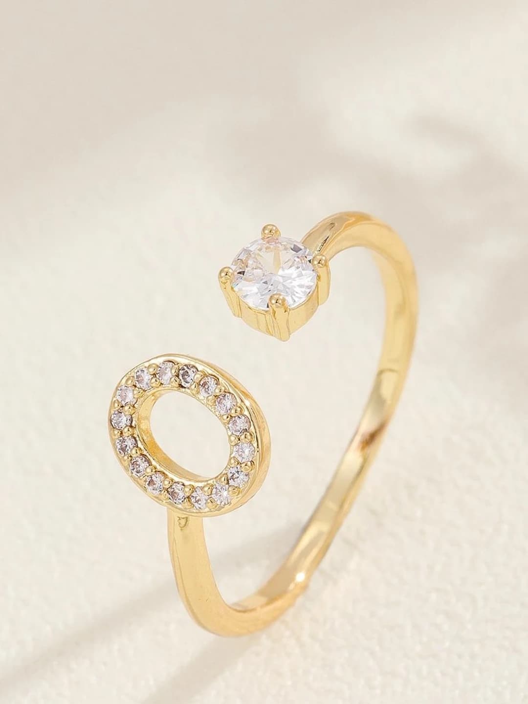 Gold letter O