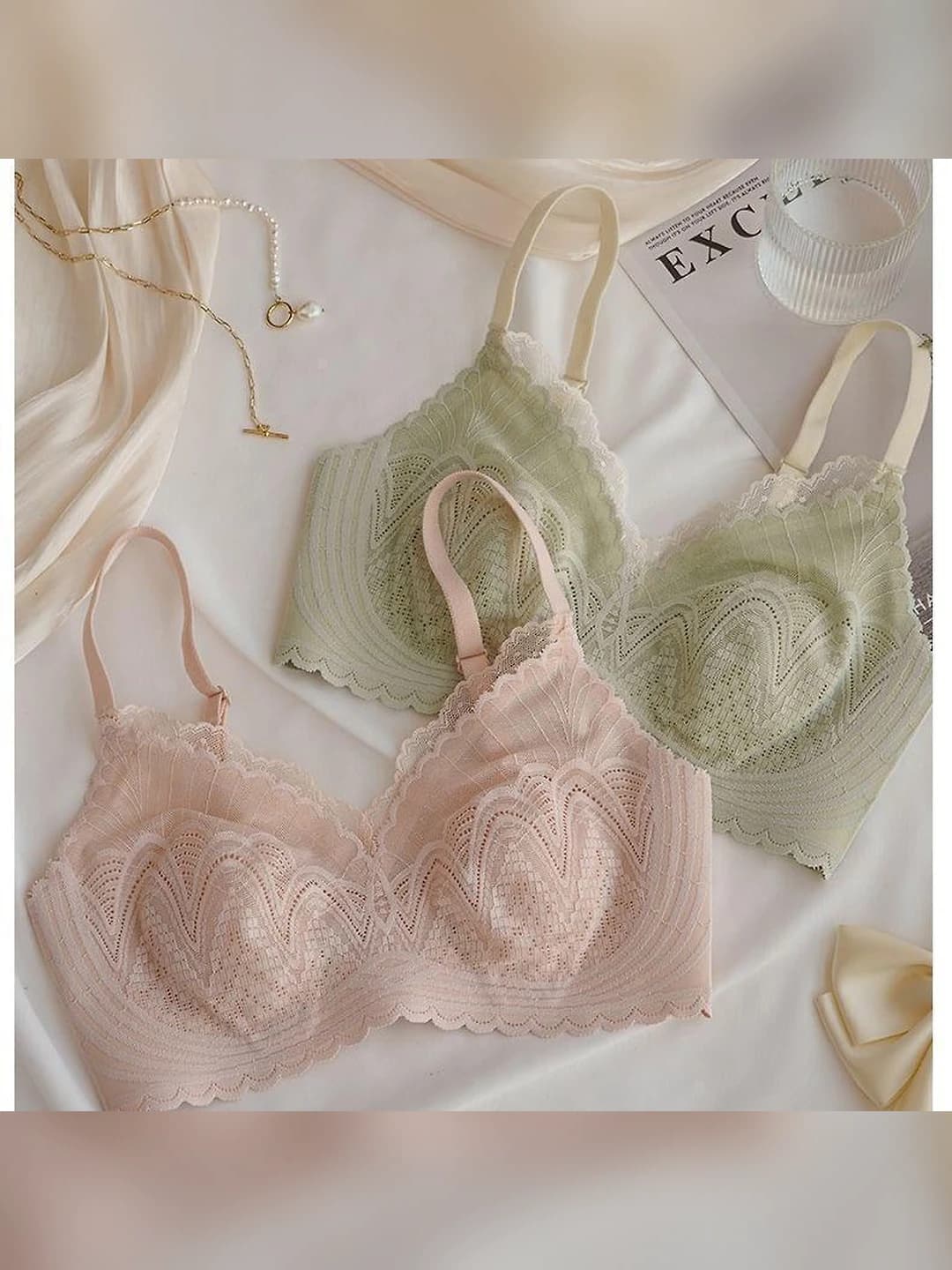 Women's seamless lace wireless bra with push-up and minimizing effect