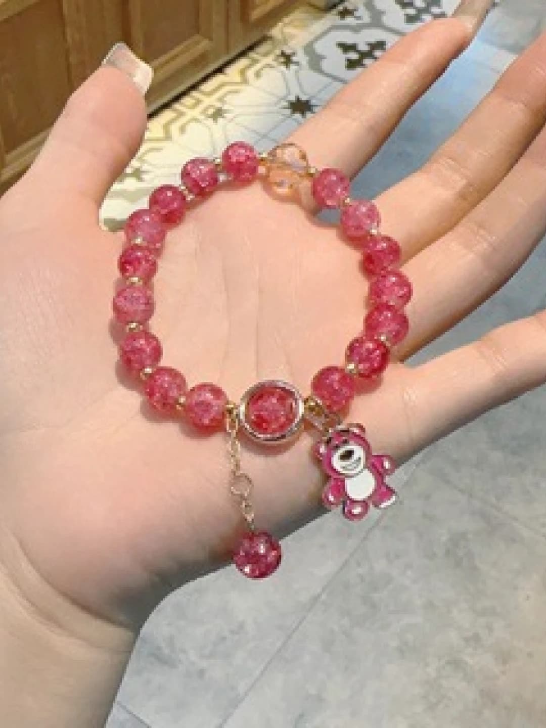 Strawberry Bear o'ymali bilaguz