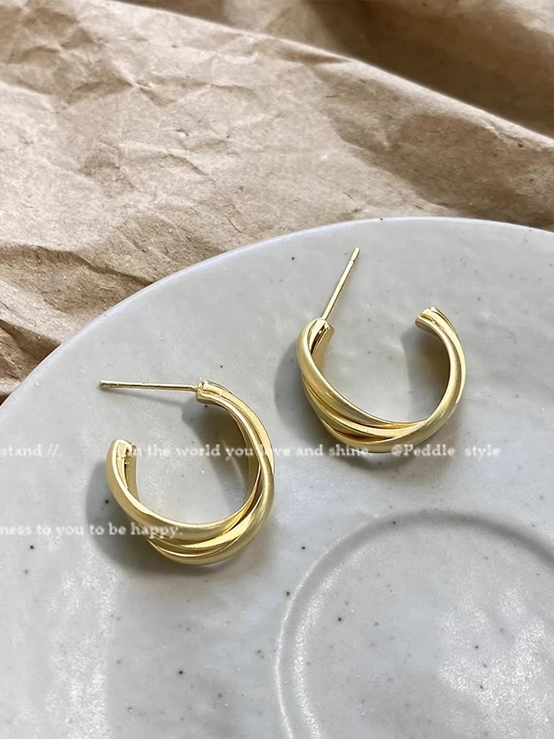 Gold geometric earrings
