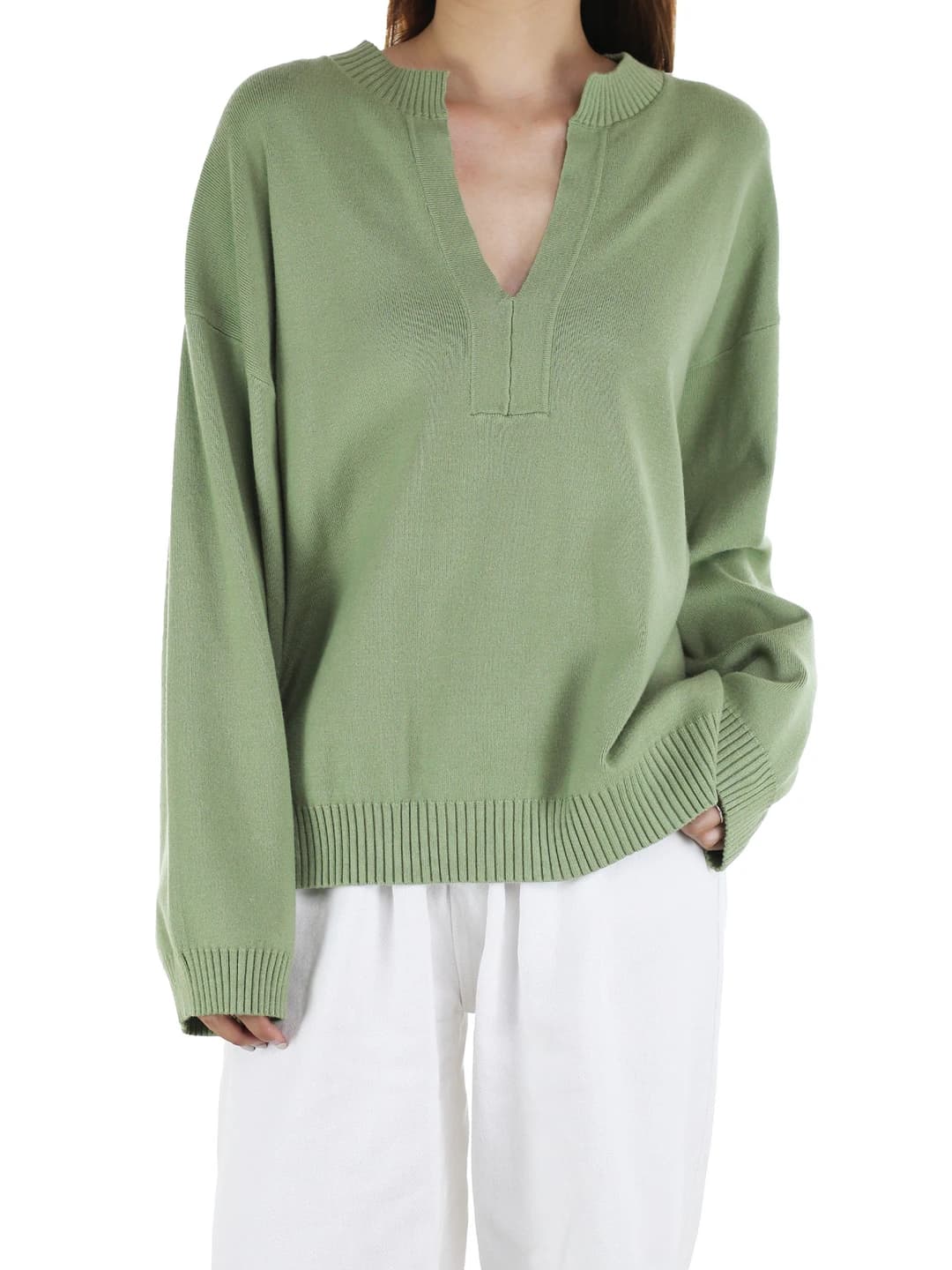 Women's knit pullover sweater: crew neck, long sleeve, loose fit, solid colour, autumn-winter